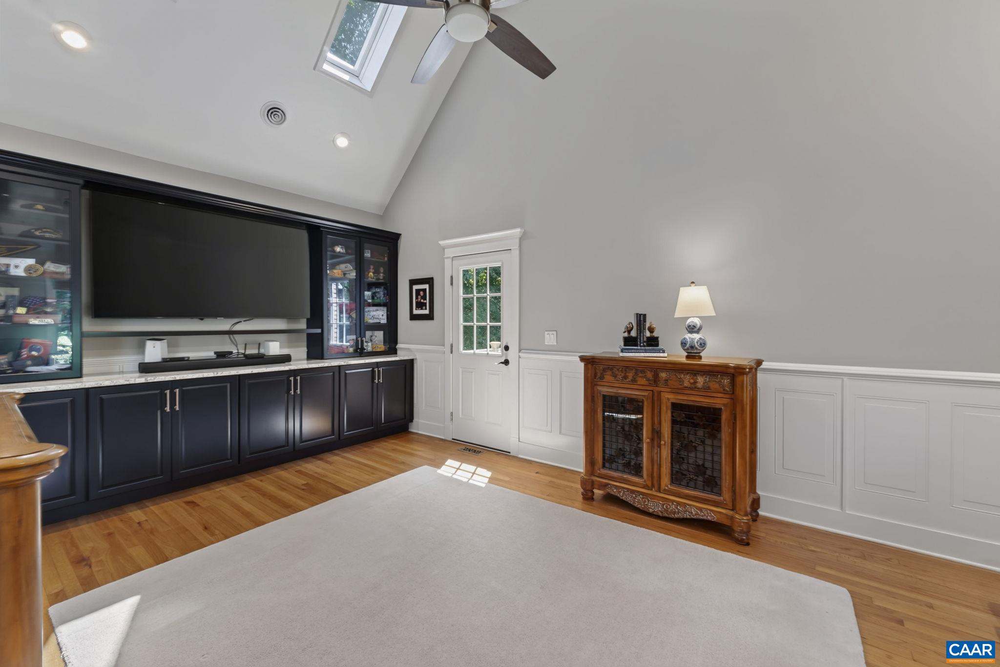 155 IVY RIDGE RD, CHARLOTTESVILLE, Virginia 22901, 5 Bedrooms Bedrooms, ,3 BathroomsBathrooms,Residential,155 IVY RIDGE RD,680719 MLS # 680719