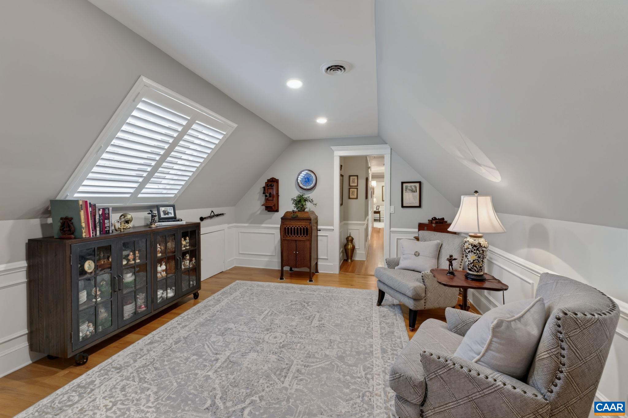 155 IVY RIDGE RD, CHARLOTTESVILLE, Virginia 22901, 5 Bedrooms Bedrooms, ,3 BathroomsBathrooms,Residential,155 IVY RIDGE RD,680719 MLS # 680719