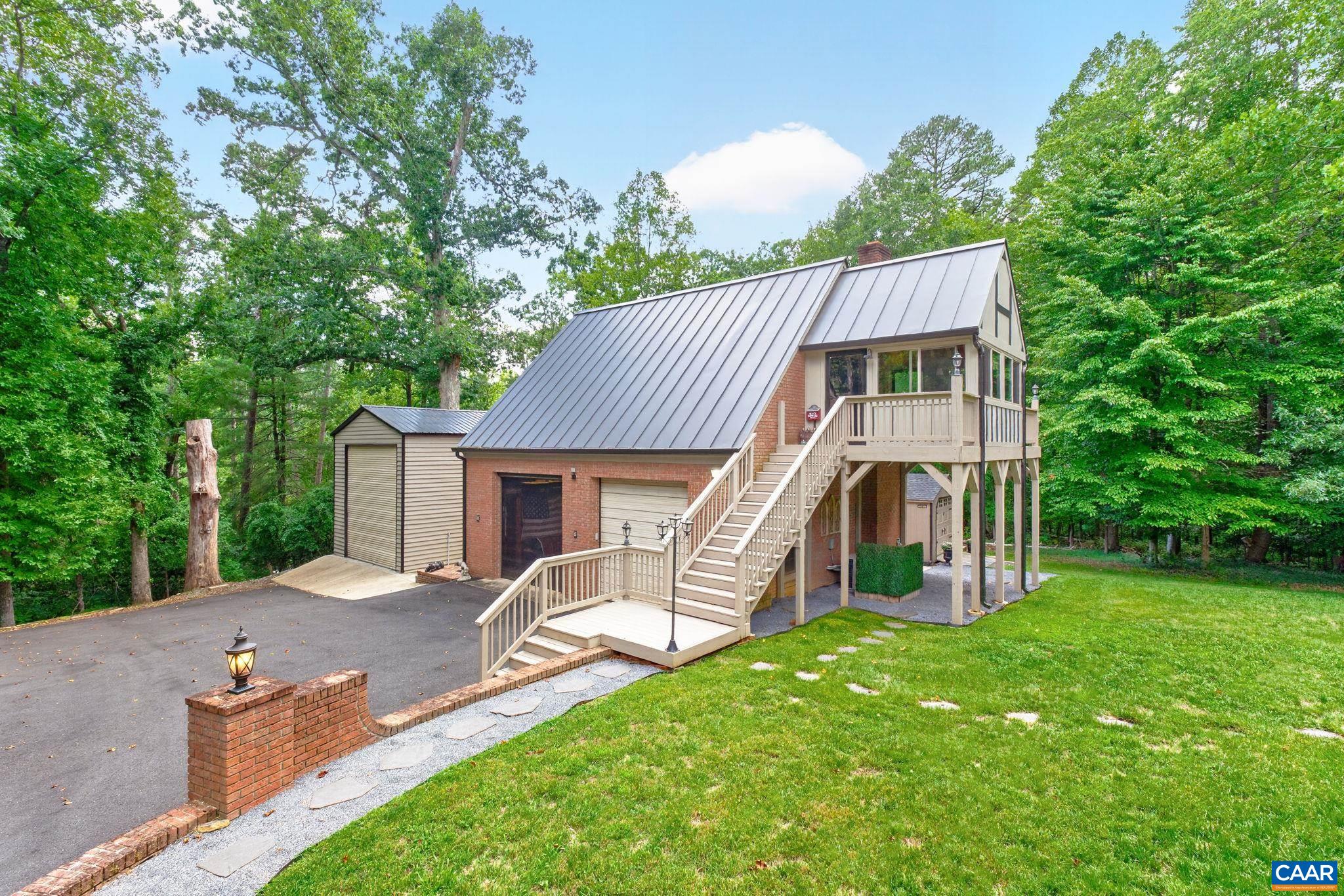155 IVY RIDGE RD, CHARLOTTESVILLE, Virginia 22901, 5 Bedrooms Bedrooms, ,3 BathroomsBathrooms,Residential,155 IVY RIDGE RD,680719 MLS # 680719