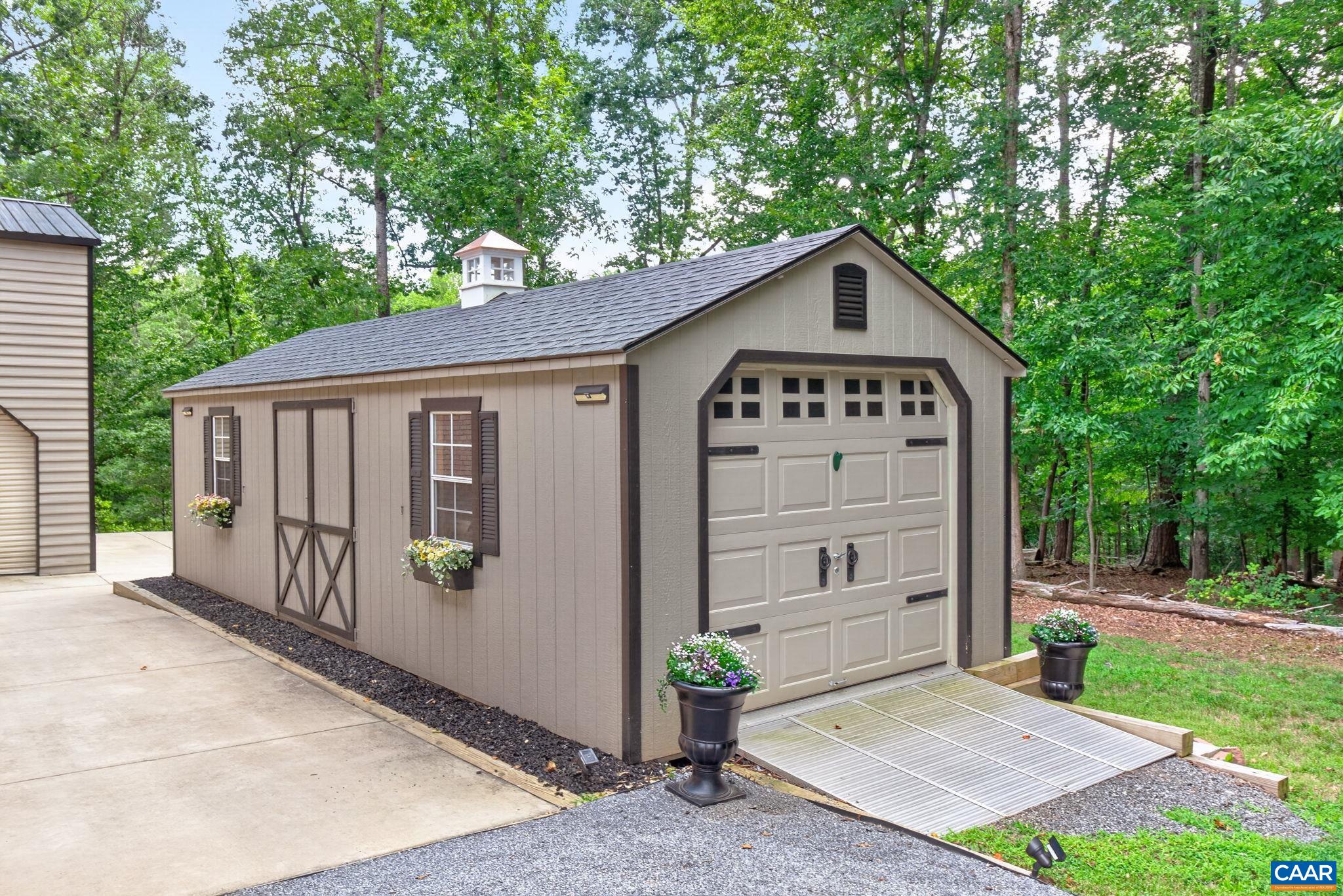 155 IVY RIDGE RD, CHARLOTTESVILLE, Virginia 22901, 5 Bedrooms Bedrooms, ,3 BathroomsBathrooms,Residential,155 IVY RIDGE RD,680719 MLS # 680719