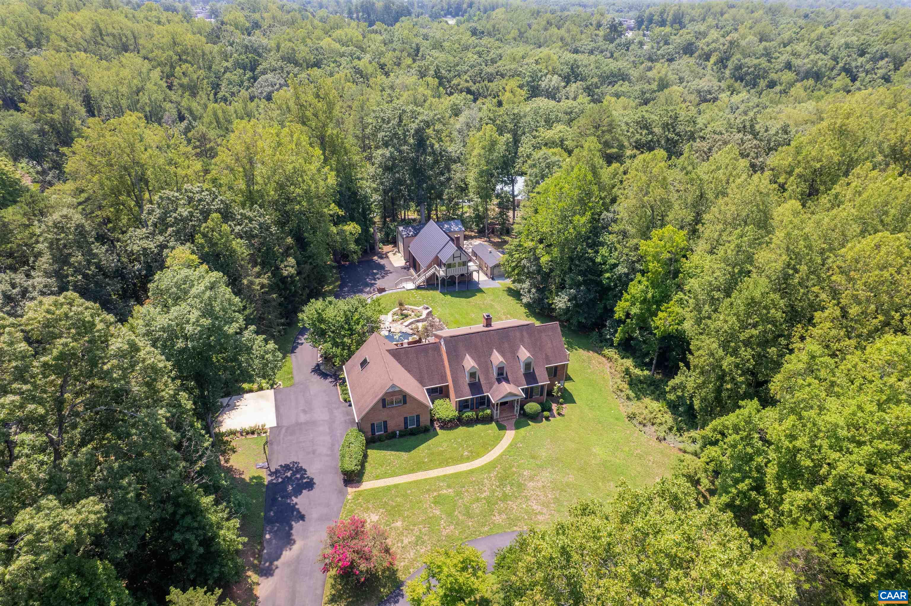 155 IVY RIDGE RD, CHARLOTTESVILLE, Virginia 22901, 5 Bedrooms Bedrooms, ,3 BathroomsBathrooms,Residential,155 IVY RIDGE RD,680719 MLS # 680719