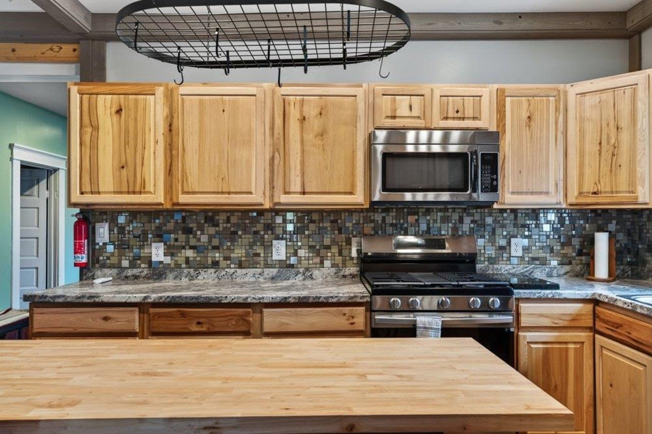205 DINKEL AVE, BRIDGEWATER, Virginia 22812, 4 Bedrooms Bedrooms, ,2 BathroomsBathrooms,Residential,205 DINKEL AVE,680720 MLS # 680720 205 DINKEL AVE, BRIDGEWATER, Virginia 22812, 4 Bedrooms Bedrooms, ,2 BathroomsBathrooms,Residential,205 DINKEL AVE,680720 MLS # 680720