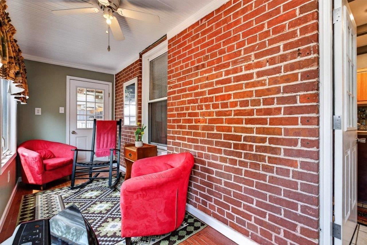 205 DINKEL AVE, BRIDGEWATER, Virginia 22812, 4 Bedrooms Bedrooms, ,2 BathroomsBathrooms,Residential,205 DINKEL AVE,680720 MLS # 680720 205 DINKEL AVE, BRIDGEWATER, Virginia 22812, 4 Bedrooms Bedrooms, ,2 BathroomsBathrooms,Residential,205 DINKEL AVE,680720 MLS # 680720