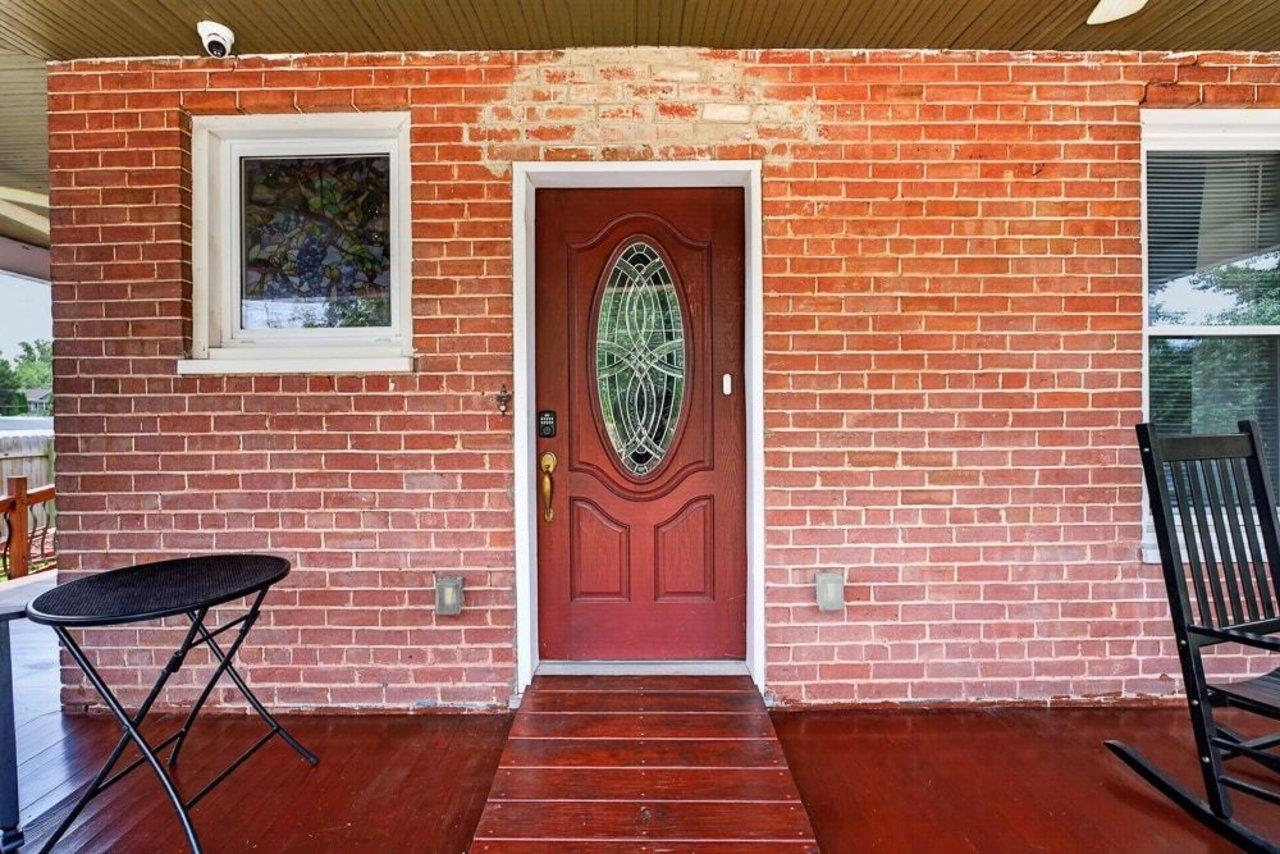 205 DINKEL AVE, BRIDGEWATER, Virginia 22812, 4 Bedrooms Bedrooms, ,2 BathroomsBathrooms,Residential,205 DINKEL AVE,680720 MLS # 680720 205 DINKEL AVE, BRIDGEWATER, Virginia 22812, 4 Bedrooms Bedrooms, ,2 BathroomsBathrooms,Residential,205 DINKEL AVE,680720 MLS # 680720