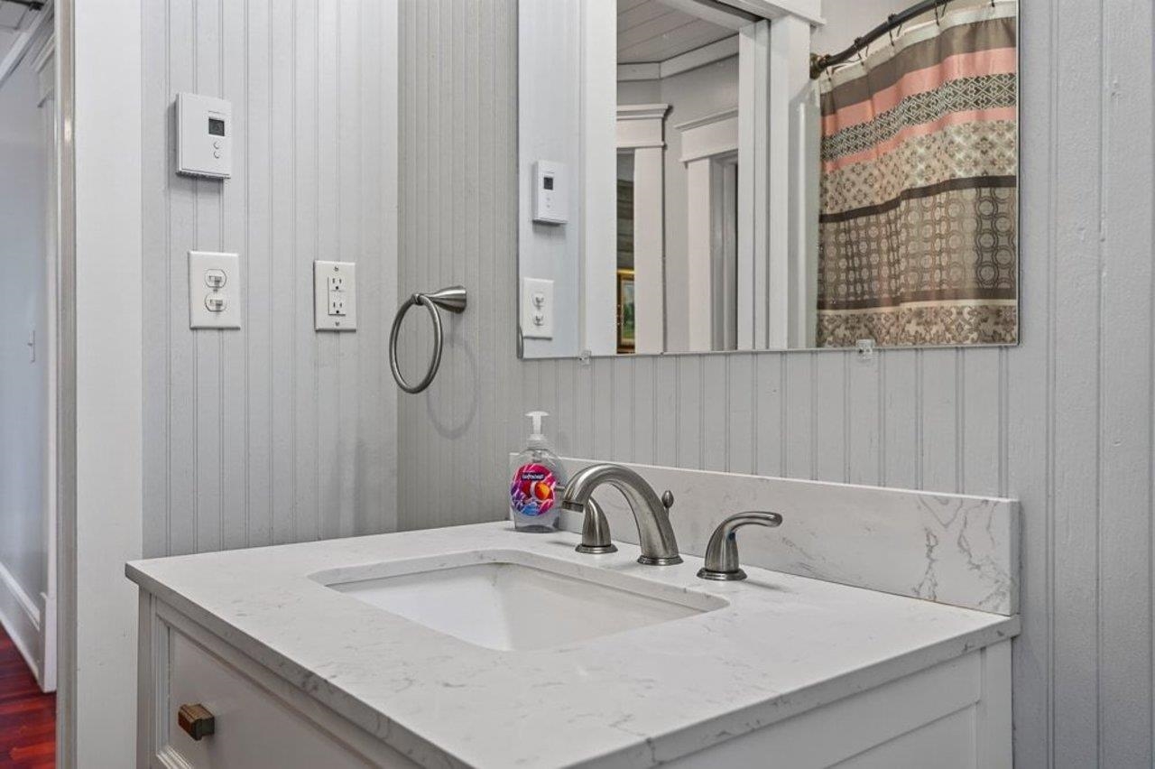 205 DINKEL AVE, BRIDGEWATER, Virginia 22812, 4 Bedrooms Bedrooms, ,2 BathroomsBathrooms,Residential,205 DINKEL AVE,680720 MLS # 680720 205 DINKEL AVE, BRIDGEWATER, Virginia 22812, 4 Bedrooms Bedrooms, ,2 BathroomsBathrooms,Residential,205 DINKEL AVE,680720 MLS # 680720