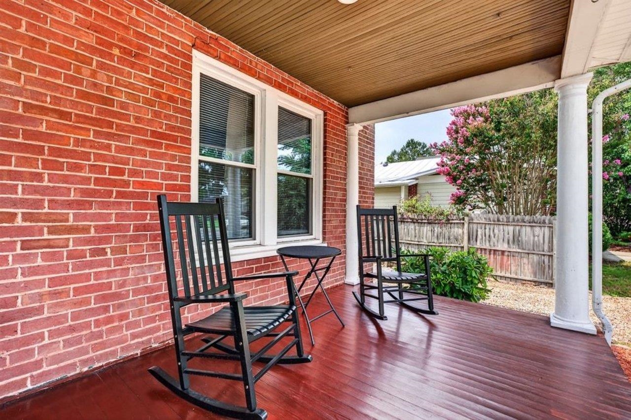 205 DINKEL AVE, BRIDGEWATER, Virginia 22812, 4 Bedrooms Bedrooms, ,2 BathroomsBathrooms,Residential,205 DINKEL AVE,680720 MLS # 680720 205 DINKEL AVE, BRIDGEWATER, Virginia 22812, 4 Bedrooms Bedrooms, ,2 BathroomsBathrooms,Residential,205 DINKEL AVE,680720 MLS # 680720