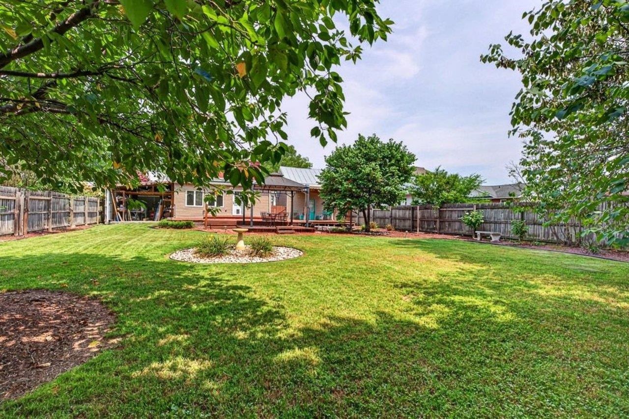 205 DINKEL AVE, BRIDGEWATER, Virginia 22812, 4 Bedrooms Bedrooms, ,2 BathroomsBathrooms,Residential,205 DINKEL AVE,680720 MLS # 680720 205 DINKEL AVE, BRIDGEWATER, Virginia 22812, 4 Bedrooms Bedrooms, ,2 BathroomsBathrooms,Residential,205 DINKEL AVE,680720 MLS # 680720