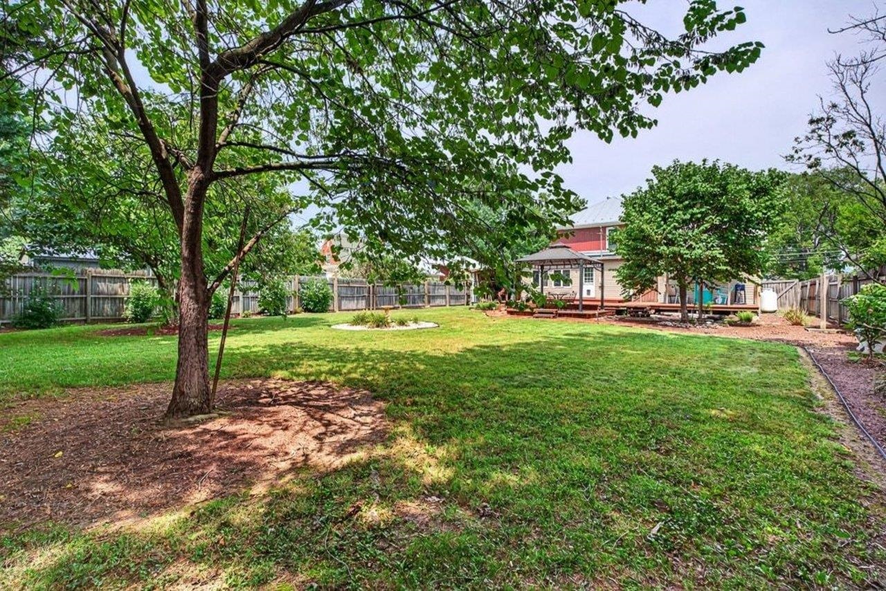 205 DINKEL AVE, BRIDGEWATER, Virginia 22812, 4 Bedrooms Bedrooms, ,2 BathroomsBathrooms,Residential,205 DINKEL AVE,680720 MLS # 680720 205 DINKEL AVE, BRIDGEWATER, Virginia 22812, 4 Bedrooms Bedrooms, ,2 BathroomsBathrooms,Residential,205 DINKEL AVE,680720 MLS # 680720