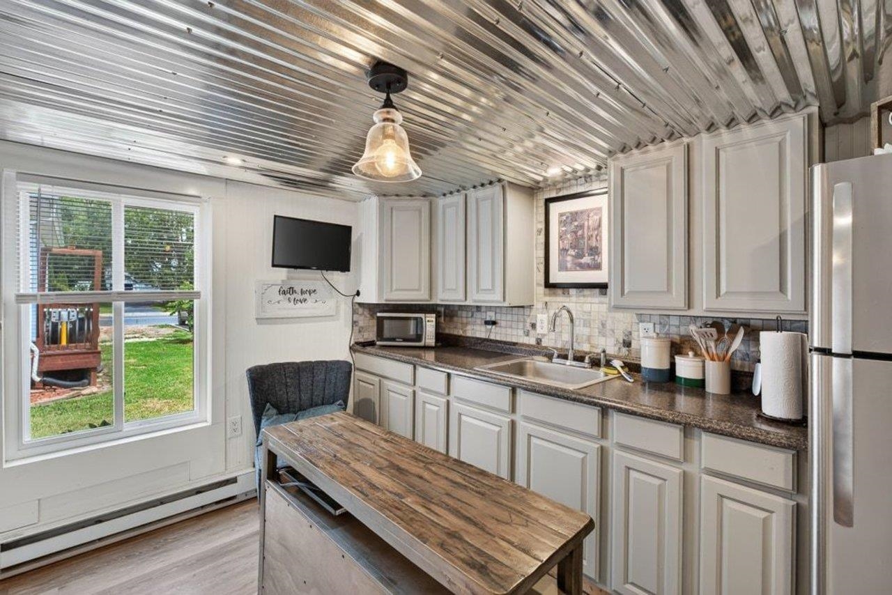 205 DINKEL AVE, BRIDGEWATER, Virginia 22812, 4 Bedrooms Bedrooms, ,2 BathroomsBathrooms,Residential,205 DINKEL AVE,680720 MLS # 680720 205 DINKEL AVE, BRIDGEWATER, Virginia 22812, 4 Bedrooms Bedrooms, ,2 BathroomsBathrooms,Residential,205 DINKEL AVE,680720 MLS # 680720