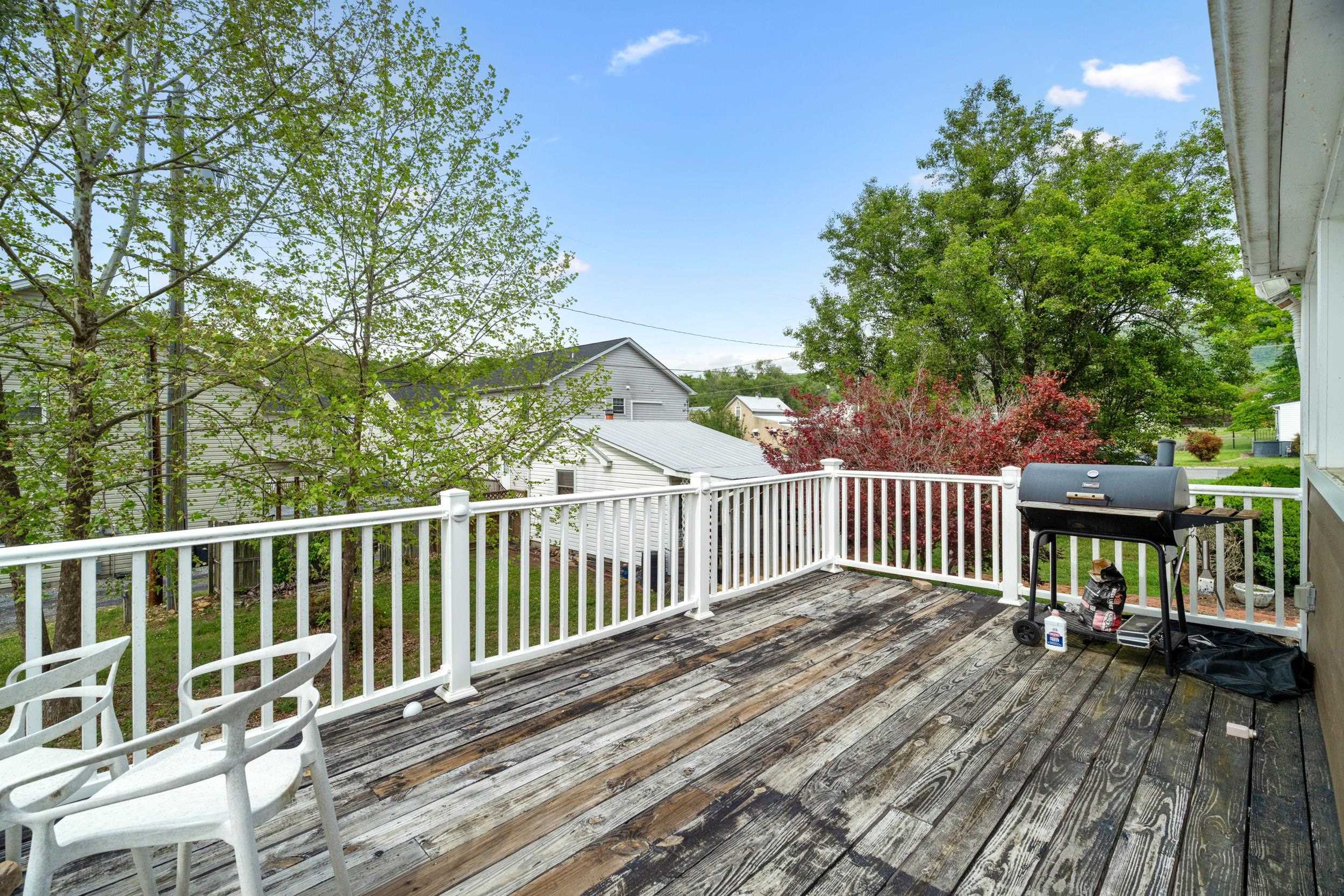 217 W 28TH ST, BUENA VISTA, Virginia 24416, ,Residential,217 W 28TH ST,676880 MLS # 676880