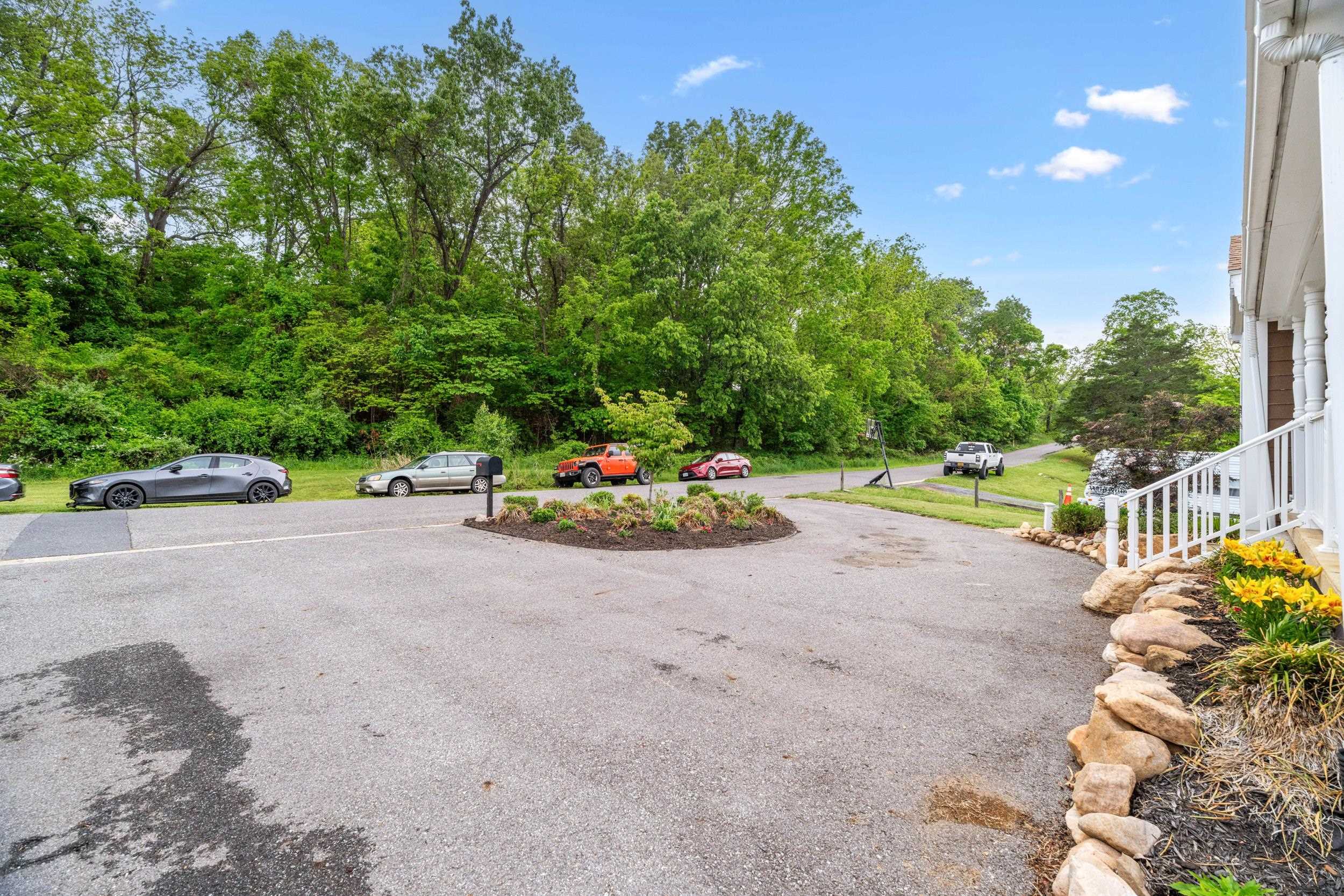 217 W 28TH ST, BUENA VISTA, Virginia 24416, ,Residential,217 W 28TH ST,676880 MLS # 676880