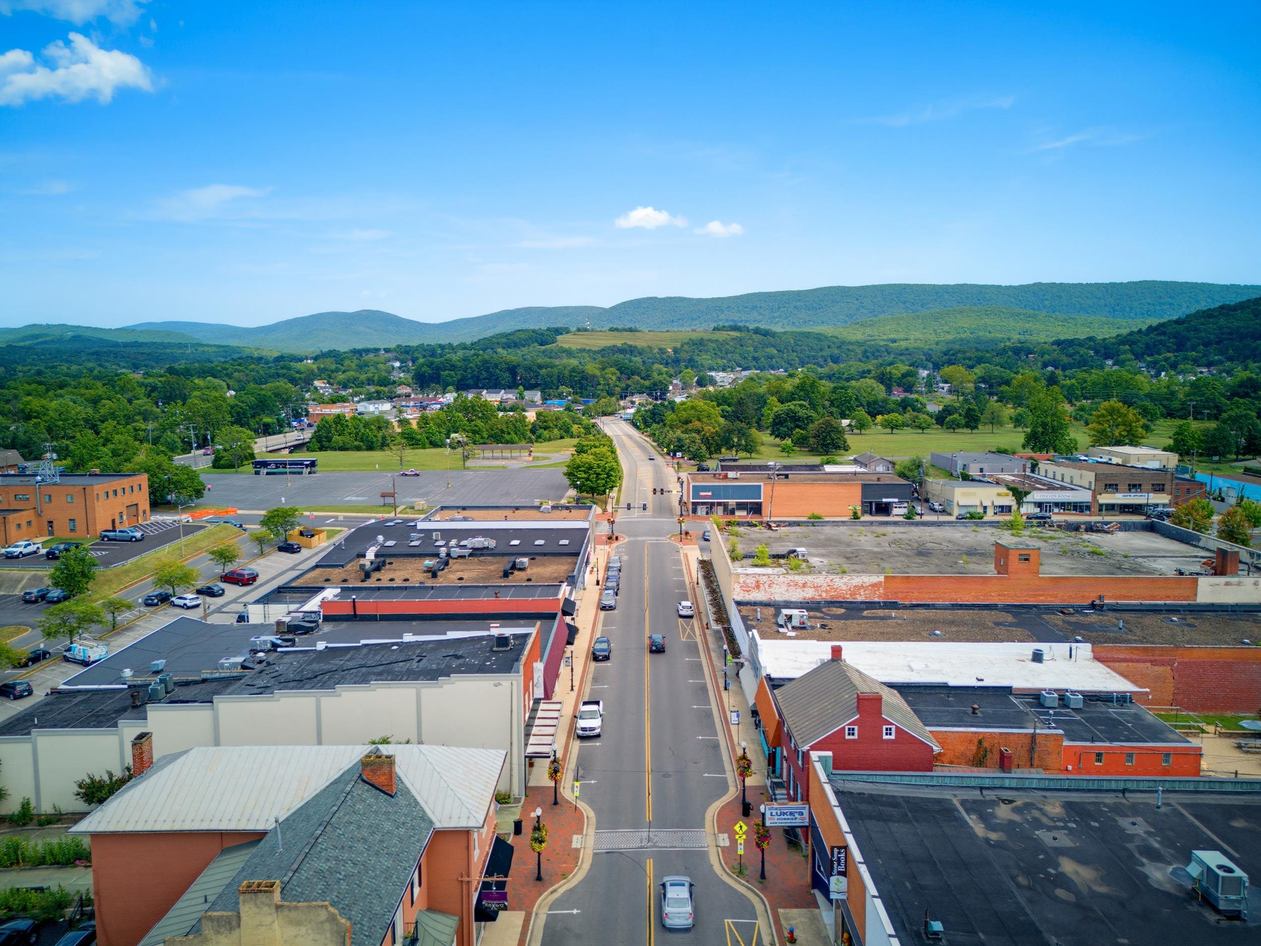 329 W MAIN ST, WAYNESBORO, Virginia 22980, ,Commercial,329 W MAIN ST,680723 MLS # 680723