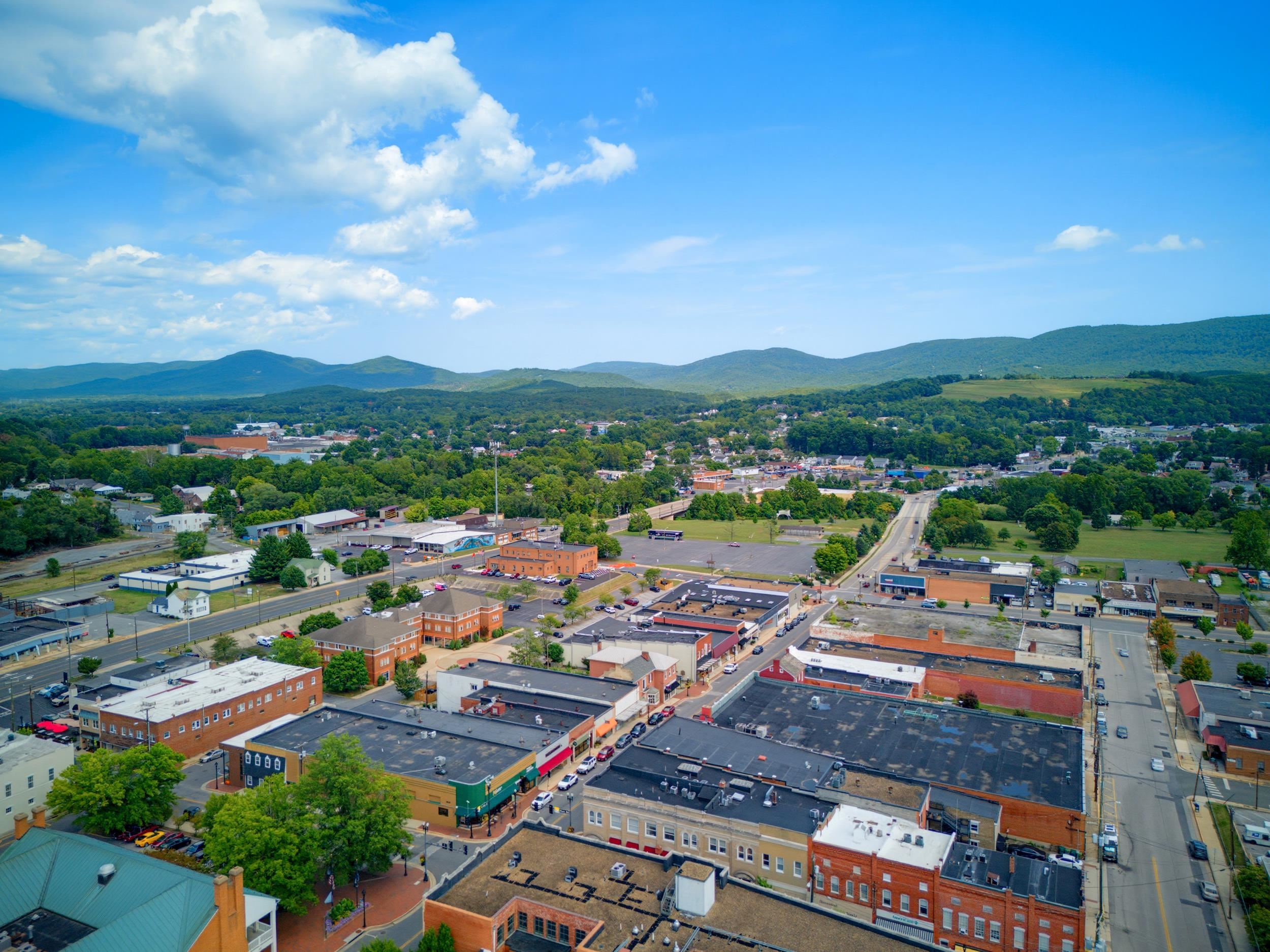 329 W MAIN ST, WAYNESBORO, Virginia 22980, ,Commercial,329 W MAIN ST,680723 MLS # 680723