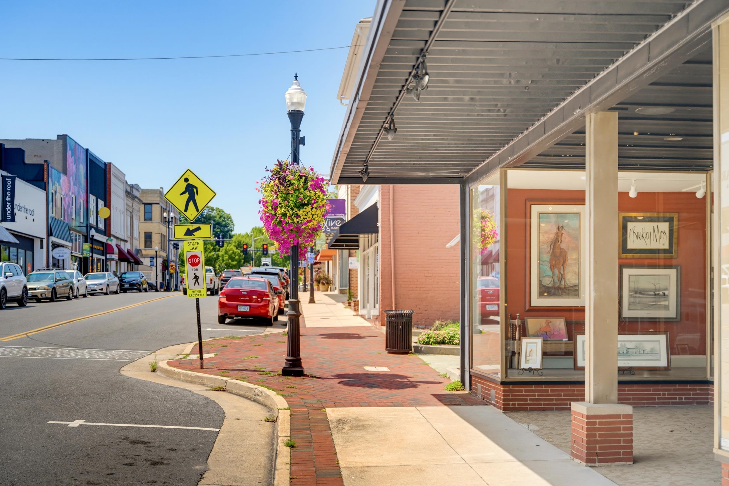 329 W MAIN ST, WAYNESBORO, Virginia 22980, ,Commercial,329 W MAIN ST,680723 MLS # 680723