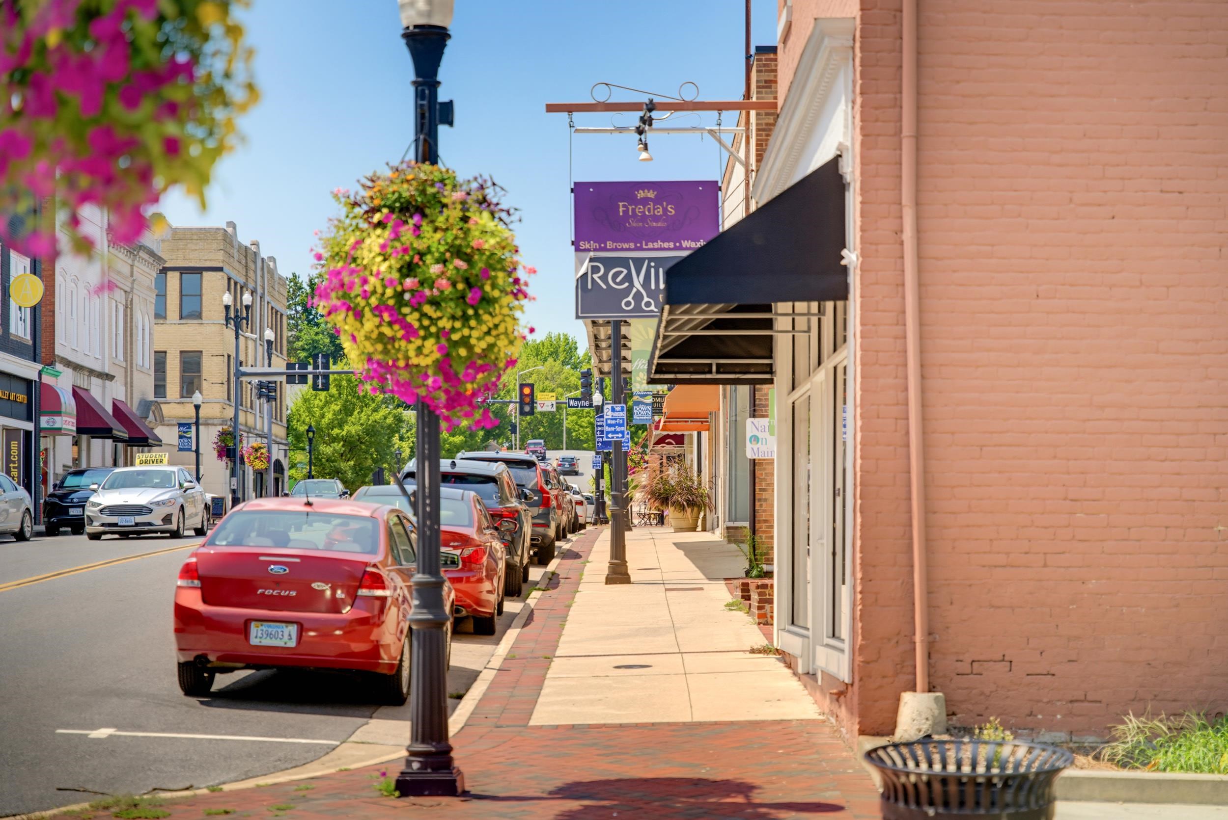 329 W MAIN ST, WAYNESBORO, Virginia 22980, ,Commercial,329 W MAIN ST,680723 MLS # 680723