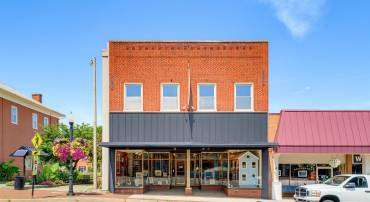 329 W MAIN ST, WAYNESBORO, Virginia 22980, ,Commercial,329 W MAIN ST,680723 MLS # 680723
