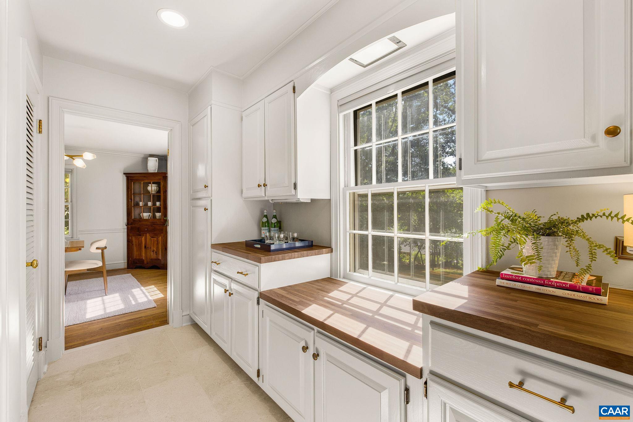 102 MEADOWBROOK CT, CHARLOTTESVILLE, Virginia 22901, 4 Bedrooms Bedrooms, ,2 BathroomsBathrooms,Residential,102 MEADOWBROOK CT,678099 MLS # 678099 102 MEADOWBROOK CT, CHARLOTTESVILLE, Virginia 22901, 4 Bedrooms Bedrooms, ,2 BathroomsBathrooms,Residential,102 MEADOWBROOK CT,678099 MLS # 678099