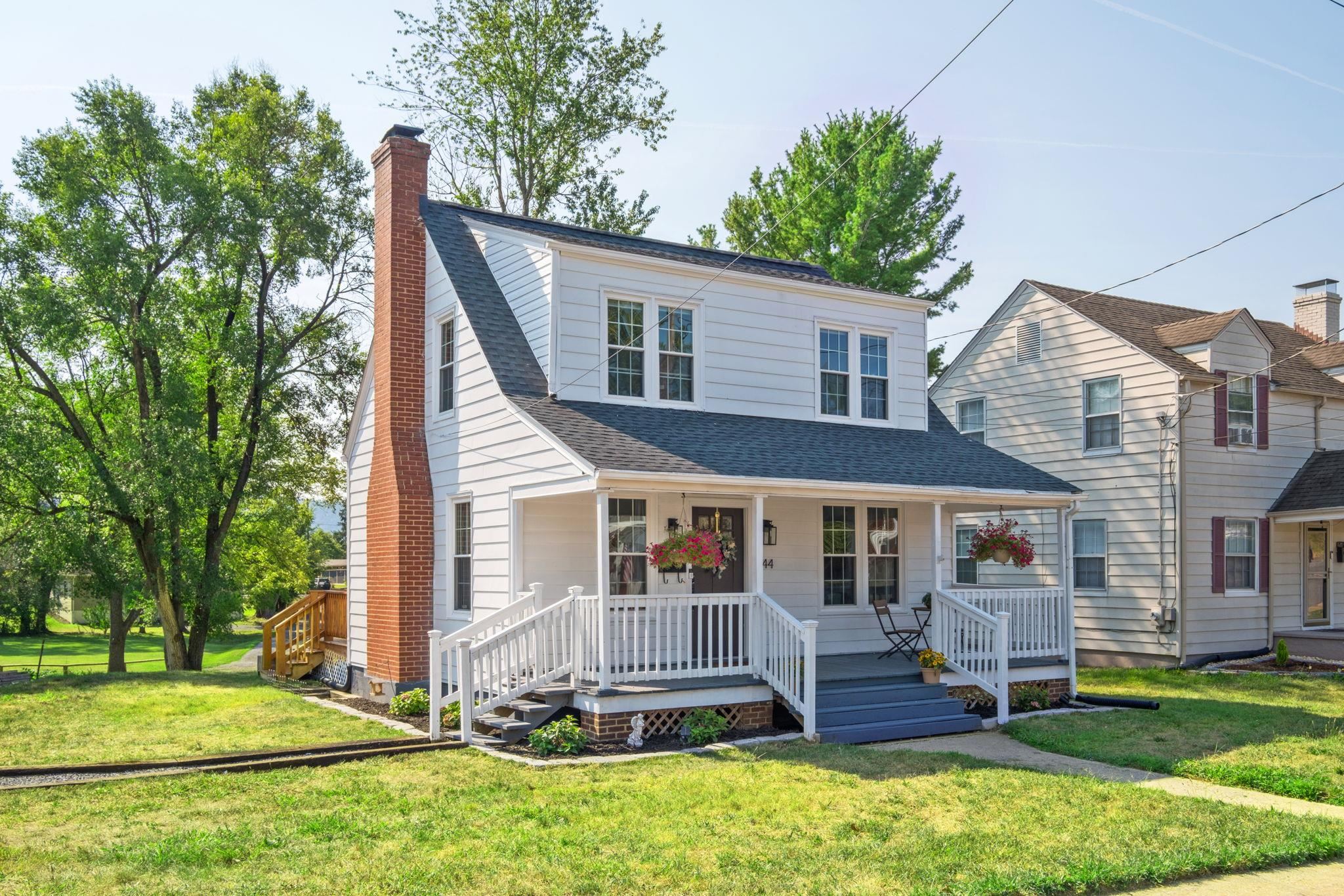 444 FLORENCE AVE, WAYNESBORO, Virginia 22980, 3 Bedrooms Bedrooms, ,2 BathroomsBathrooms,Residential,The Florence Cape,444 FLORENCE AVE,680727 MLS # 680727 444 FLORENCE AVE, WAYNESBORO, Virginia 22980, 3 Bedrooms Bedrooms, ,2 BathroomsBathrooms,Residential,The Florence Cape,444 FLORENCE AVE,680727 MLS # 680727