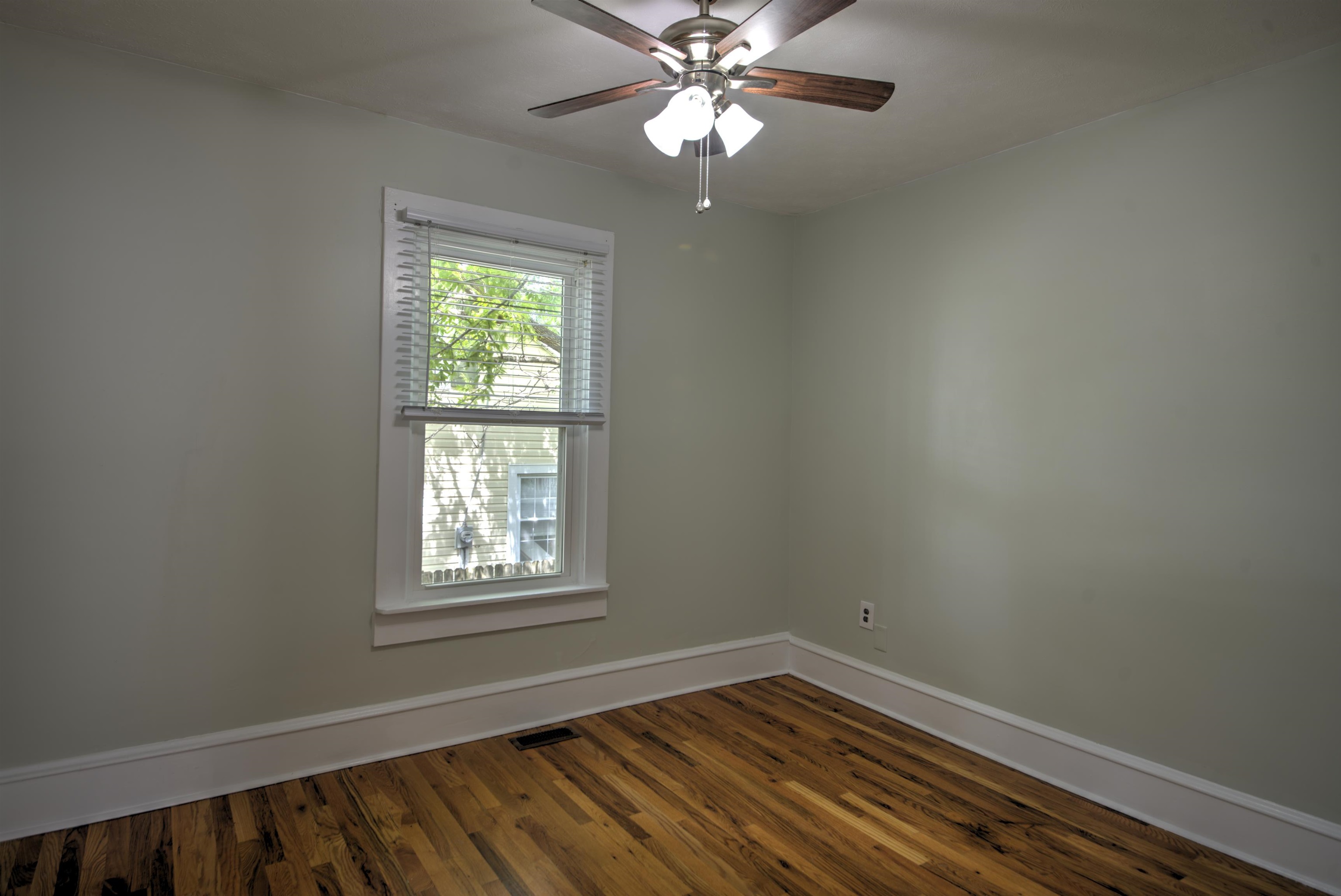 641 KING AVE, WAYNESBORO, Virginia 22980, 3 Bedrooms Bedrooms, ,1 BathroomBathrooms,Residential,641 KING AVE,680732 MLS # 680732 641 KING AVE, WAYNESBORO, Virginia 22980, 3 Bedrooms Bedrooms, ,1 BathroomBathrooms,Residential,641 KING AVE,680732 MLS # 680732