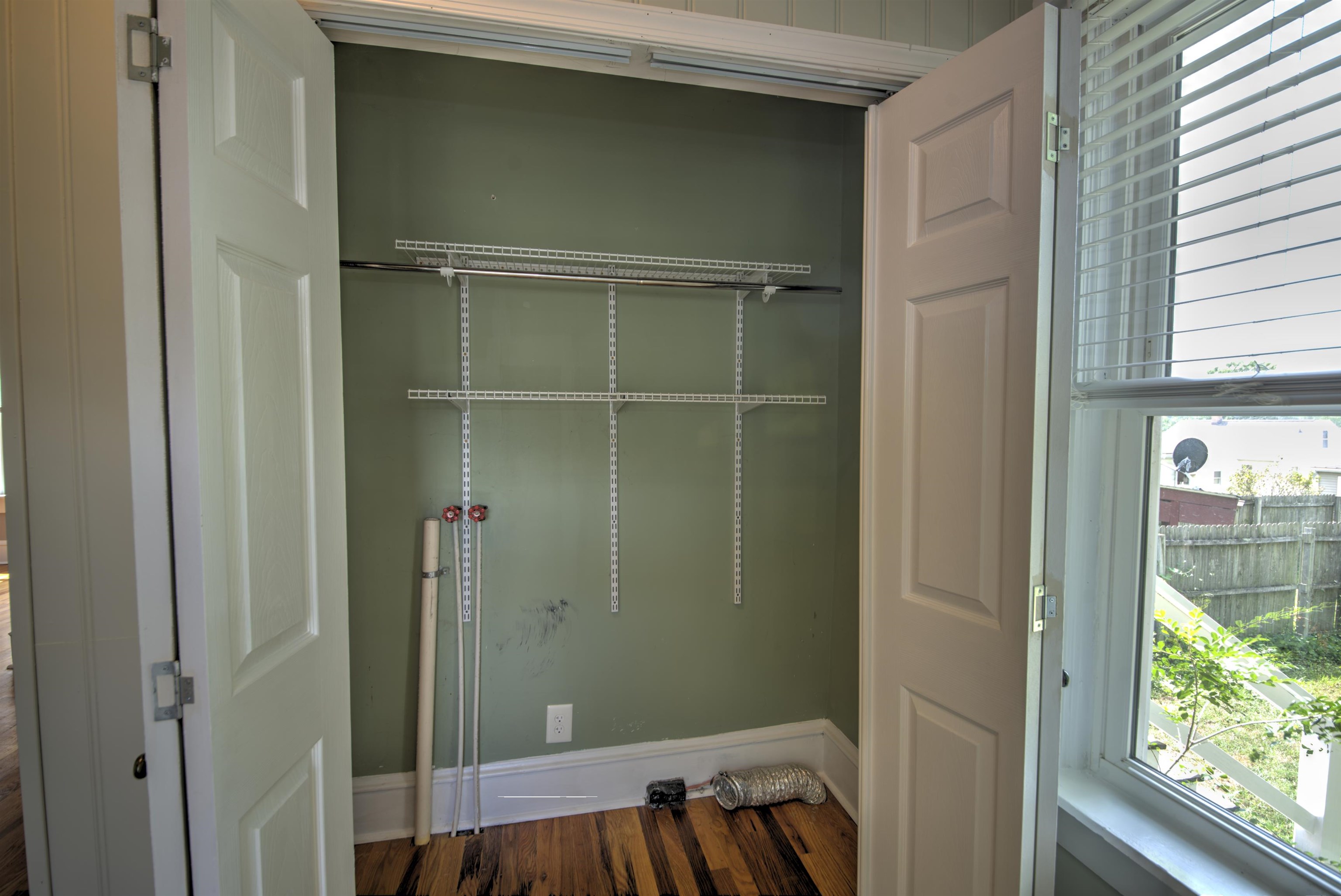 641 KING AVE, WAYNESBORO, Virginia 22980, 3 Bedrooms Bedrooms, ,1 BathroomBathrooms,Residential,641 KING AVE,680732 MLS # 680732 641 KING AVE, WAYNESBORO, Virginia 22980, 3 Bedrooms Bedrooms, ,1 BathroomBathrooms,Residential,641 KING AVE,680732 MLS # 680732