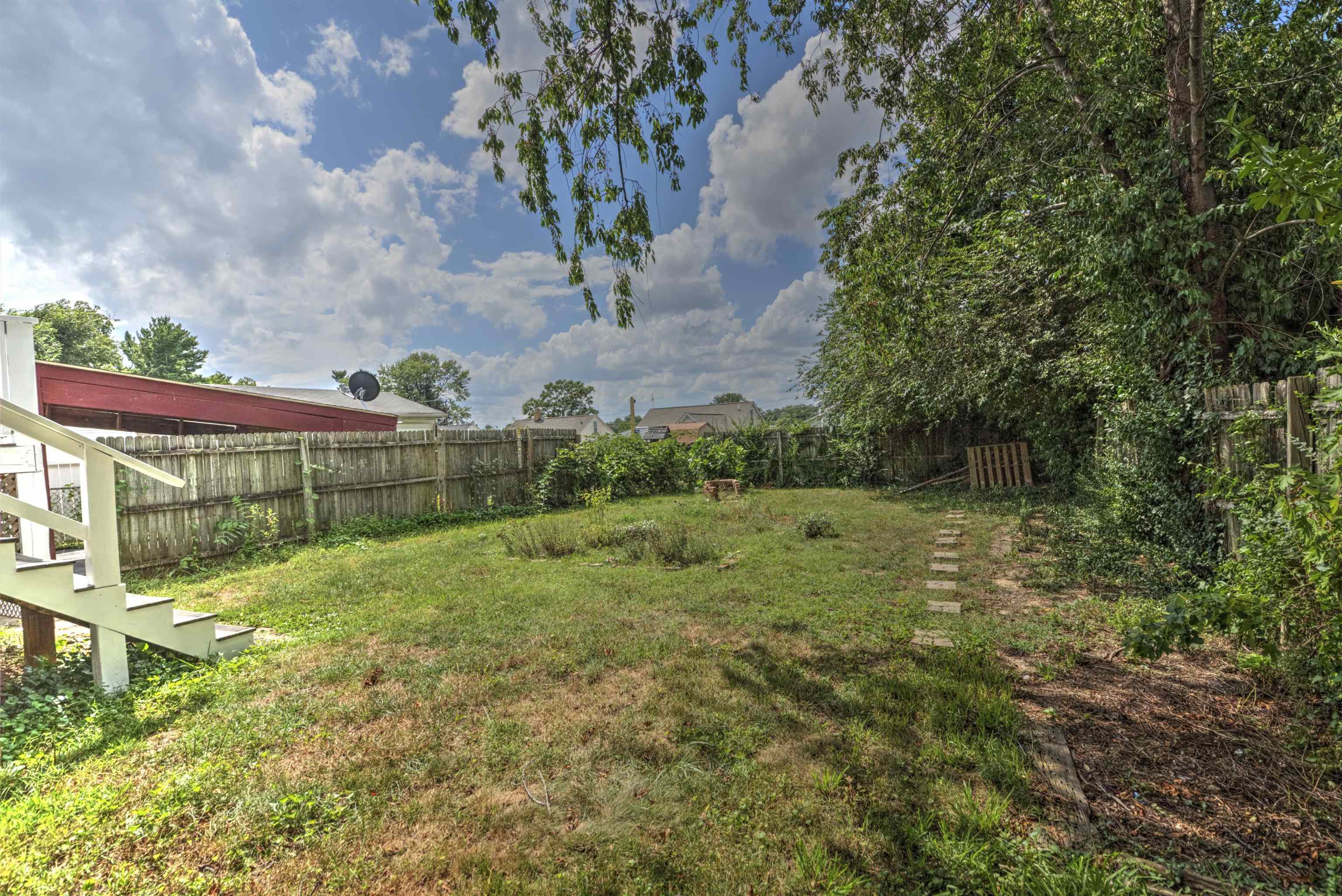 641 KING AVE, WAYNESBORO, Virginia 22980, 3 Bedrooms Bedrooms, ,1 BathroomBathrooms,Residential,641 KING AVE,680732 MLS # 680732 641 KING AVE, WAYNESBORO, Virginia 22980, 3 Bedrooms Bedrooms, ,1 BathroomBathrooms,Residential,641 KING AVE,680732 MLS # 680732