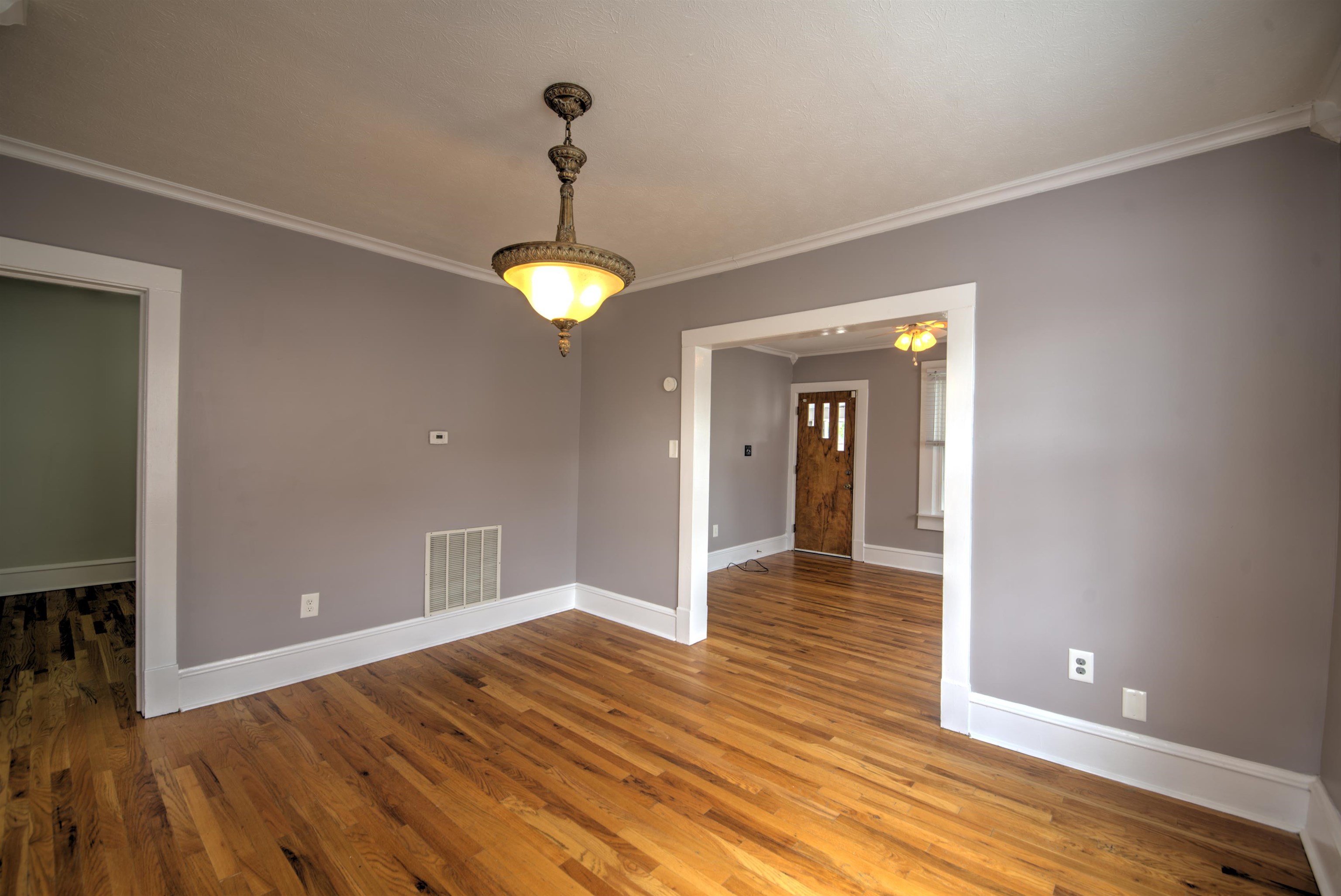 641 KING AVE, WAYNESBORO, Virginia 22980, 3 Bedrooms Bedrooms, ,1 BathroomBathrooms,Residential,641 KING AVE,680732 MLS # 680732 641 KING AVE, WAYNESBORO, Virginia 22980, 3 Bedrooms Bedrooms, ,1 BathroomBathrooms,Residential,641 KING AVE,680732 MLS # 680732