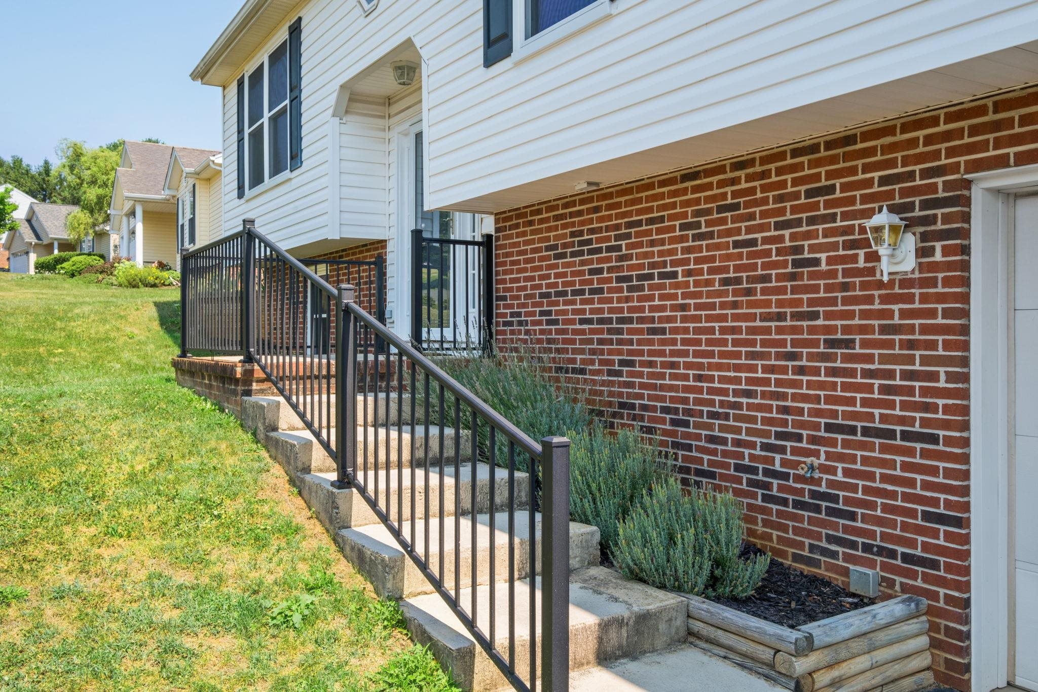 108 LONGVIEW CIR, FISHERSVILLE, Virginia 22939, 4 Bedrooms Bedrooms, ,2 BathroomsBathrooms,Residential,Longview on the Hill,108 LONGVIEW CIR,680733 MLS # 680733