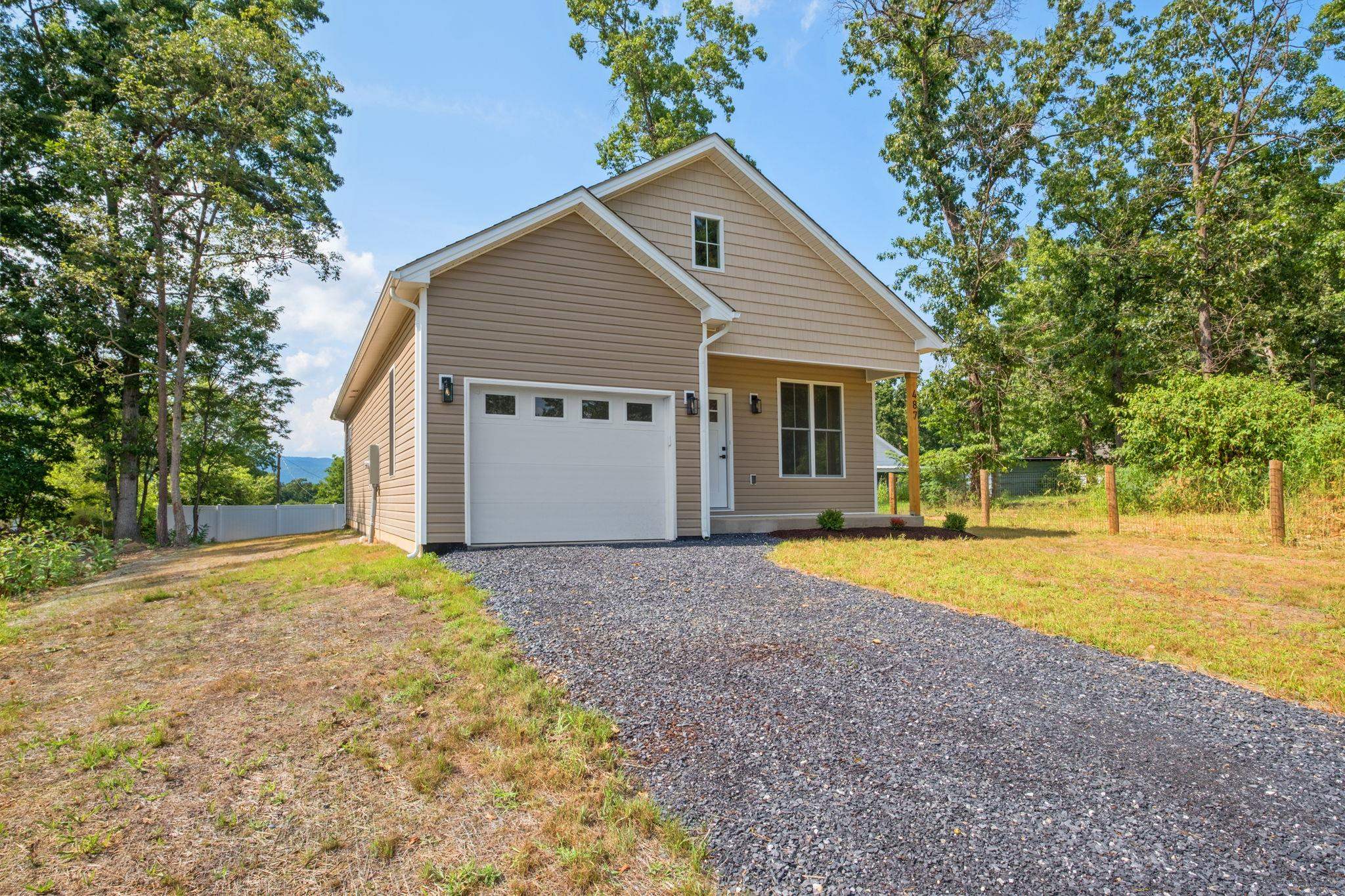 487 POCAHONTAS AVE, SHENANDOAH, Virginia 22849, 3 Bedrooms Bedrooms, ,2 BathroomsBathrooms,Residential,487 POCAHONTAS AVE,680738 MLS # 680738 487 POCAHONTAS AVE, SHENANDOAH, Virginia 22849, 3 Bedrooms Bedrooms, ,2 BathroomsBathrooms,Residential,487 POCAHONTAS AVE,680738 MLS # 680738