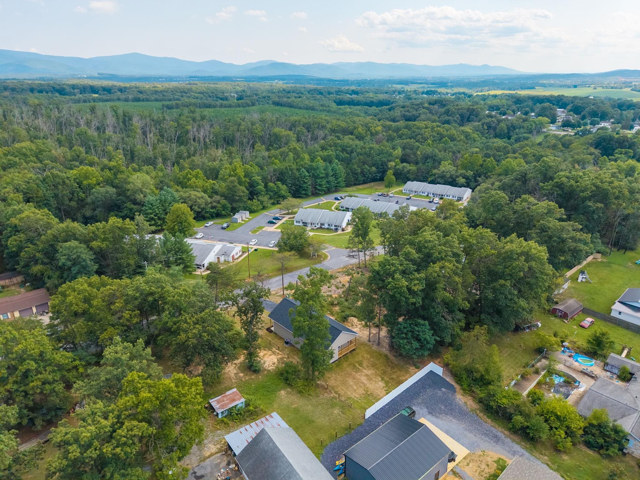 487 POCAHONTAS AVE, SHENANDOAH, Virginia 22849, 3 Bedrooms Bedrooms, ,2 BathroomsBathrooms,Residential,487 POCAHONTAS AVE,680738 MLS # 680738 487 POCAHONTAS AVE, SHENANDOAH, Virginia 22849, 3 Bedrooms Bedrooms, ,2 BathroomsBathrooms,Residential,487 POCAHONTAS AVE,680738 MLS # 680738