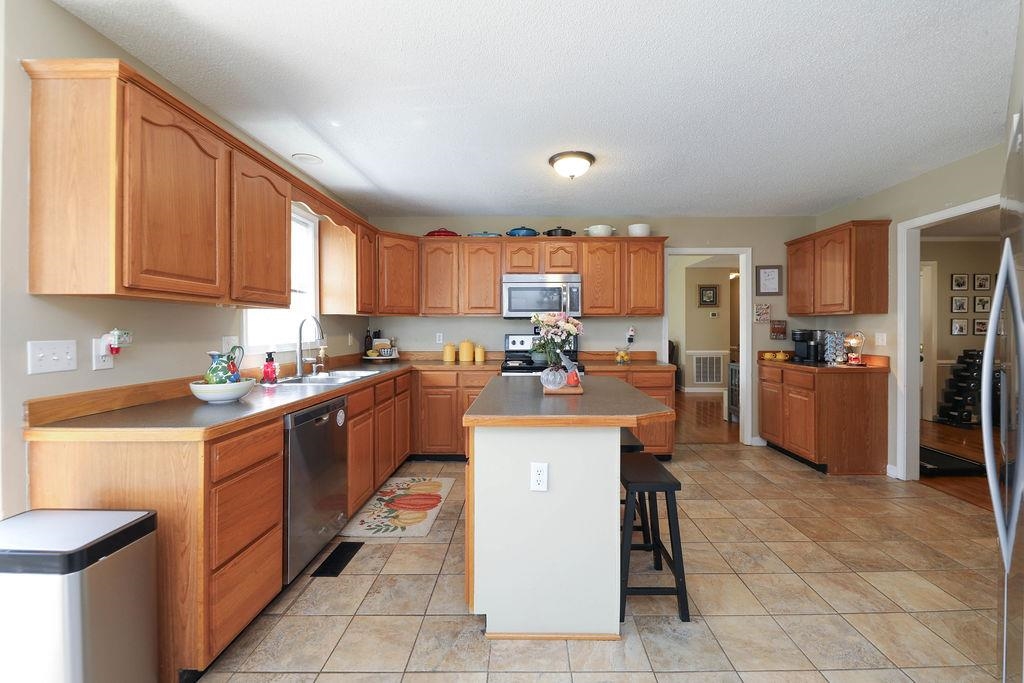 18 LONG BOW RD, WAYNESBORO, Virginia 22980, 3 Bedrooms Bedrooms, ,2 BathroomsBathrooms,Residential,18 LONG BOW RD,680741 MLS # 680741