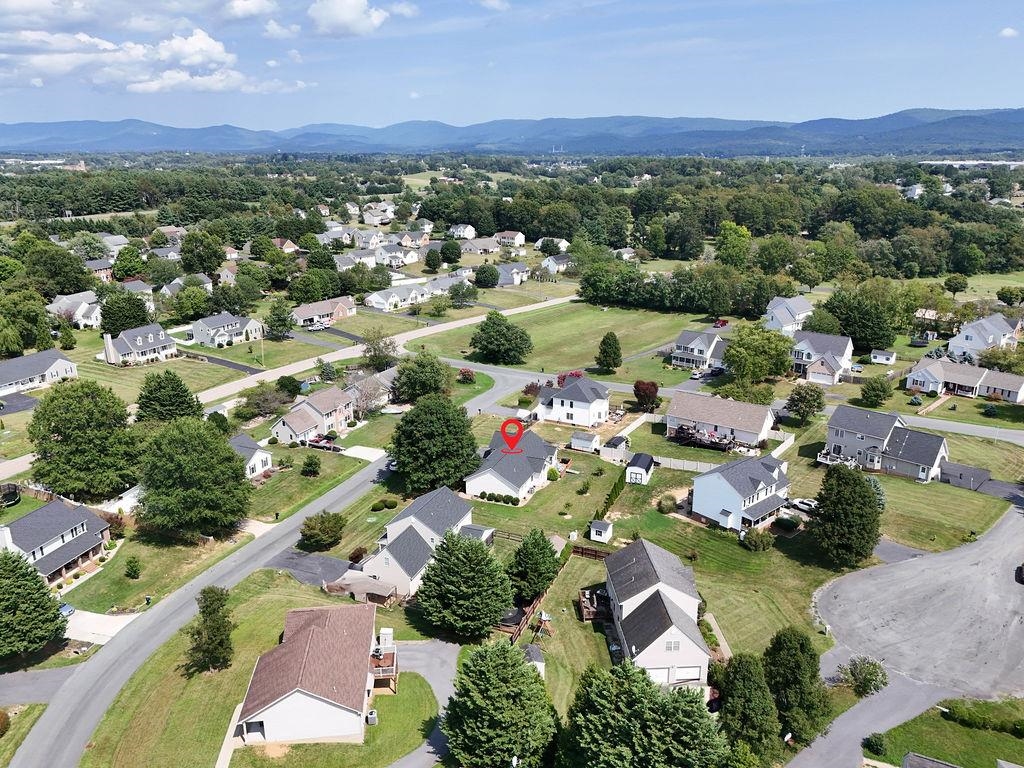 18 LONG BOW RD, WAYNESBORO, Virginia 22980, 3 Bedrooms Bedrooms, ,2 BathroomsBathrooms,Residential,18 LONG BOW RD,680741 MLS # 680741
