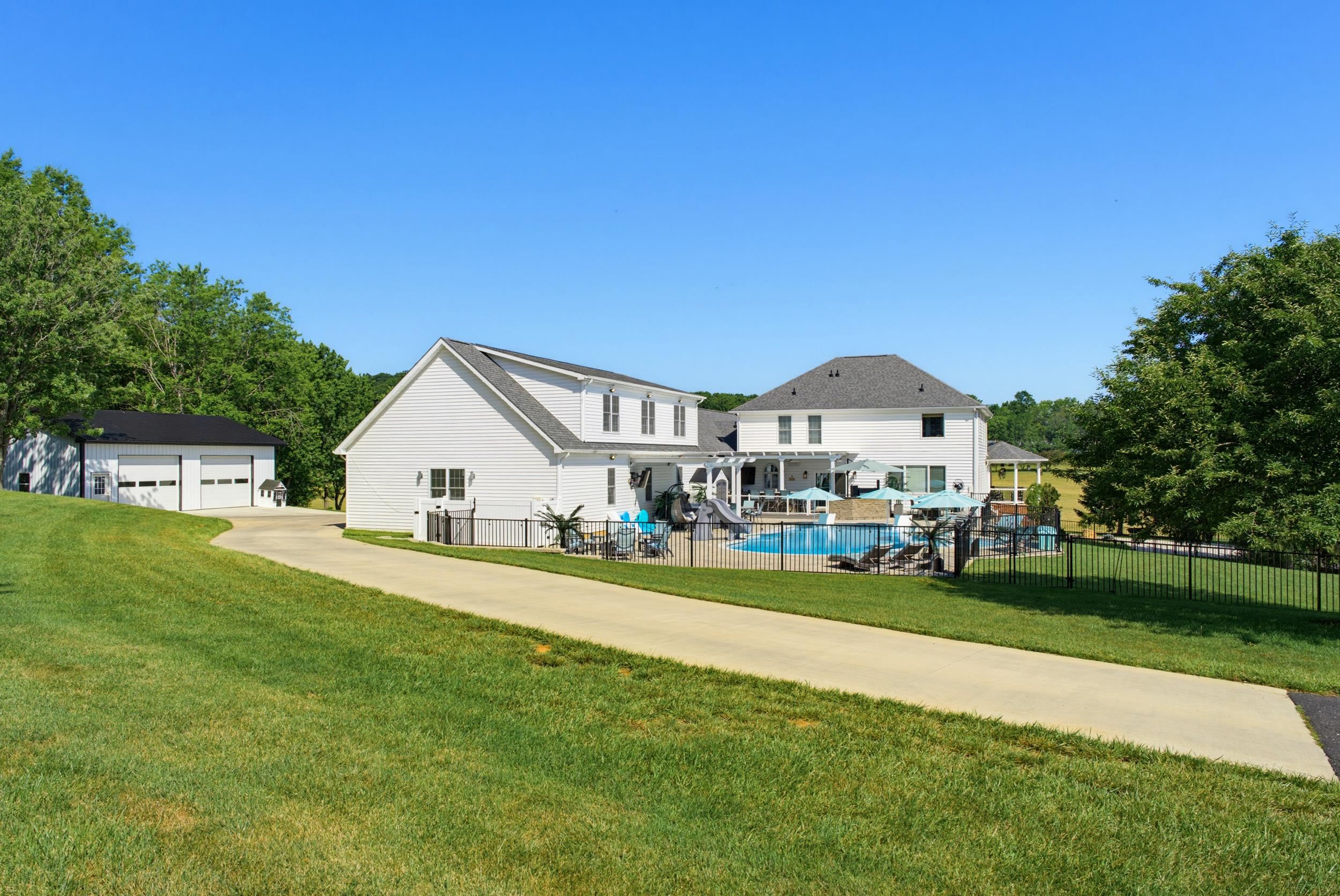 572 AUGUSTA FARMS RD, WAYNESBORO, Virginia 22980, 5 Bedrooms Bedrooms, ,3 BathroomsBathrooms,Residential,572 AUGUSTA FARMS RD,680743 MLS # 680743 572 AUGUSTA FARMS RD, WAYNESBORO, Virginia 22980, 5 Bedrooms Bedrooms, ,3 BathroomsBathrooms,Residential,572 AUGUSTA FARMS RD,680743 MLS # 680743