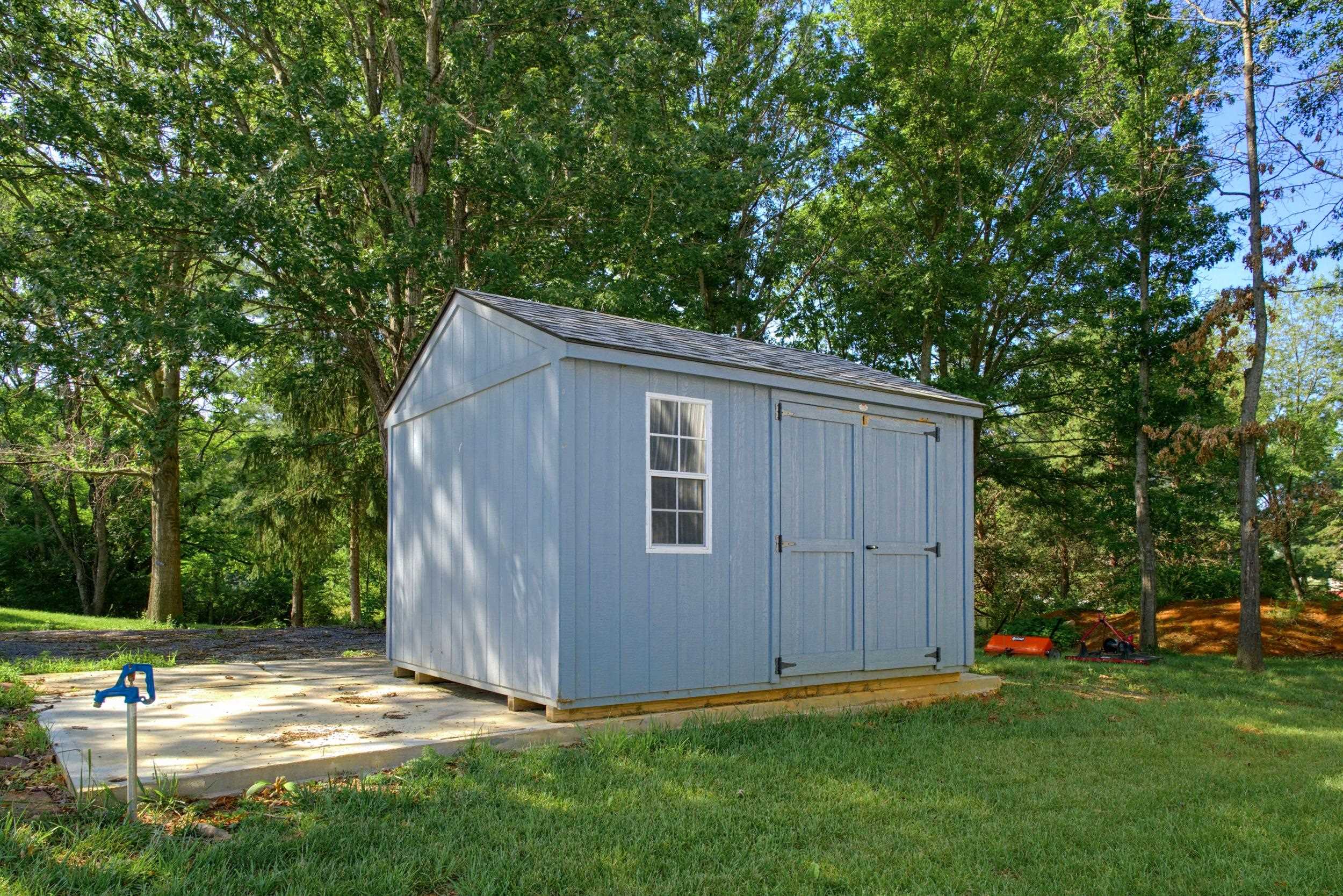 572 AUGUSTA FARMS RD, WAYNESBORO, Virginia 22980, 5 Bedrooms Bedrooms, ,3 BathroomsBathrooms,Residential,572 AUGUSTA FARMS RD,680743 MLS # 680743 572 AUGUSTA FARMS RD, WAYNESBORO, Virginia 22980, 5 Bedrooms Bedrooms, ,3 BathroomsBathrooms,Residential,572 AUGUSTA FARMS RD,680743 MLS # 680743