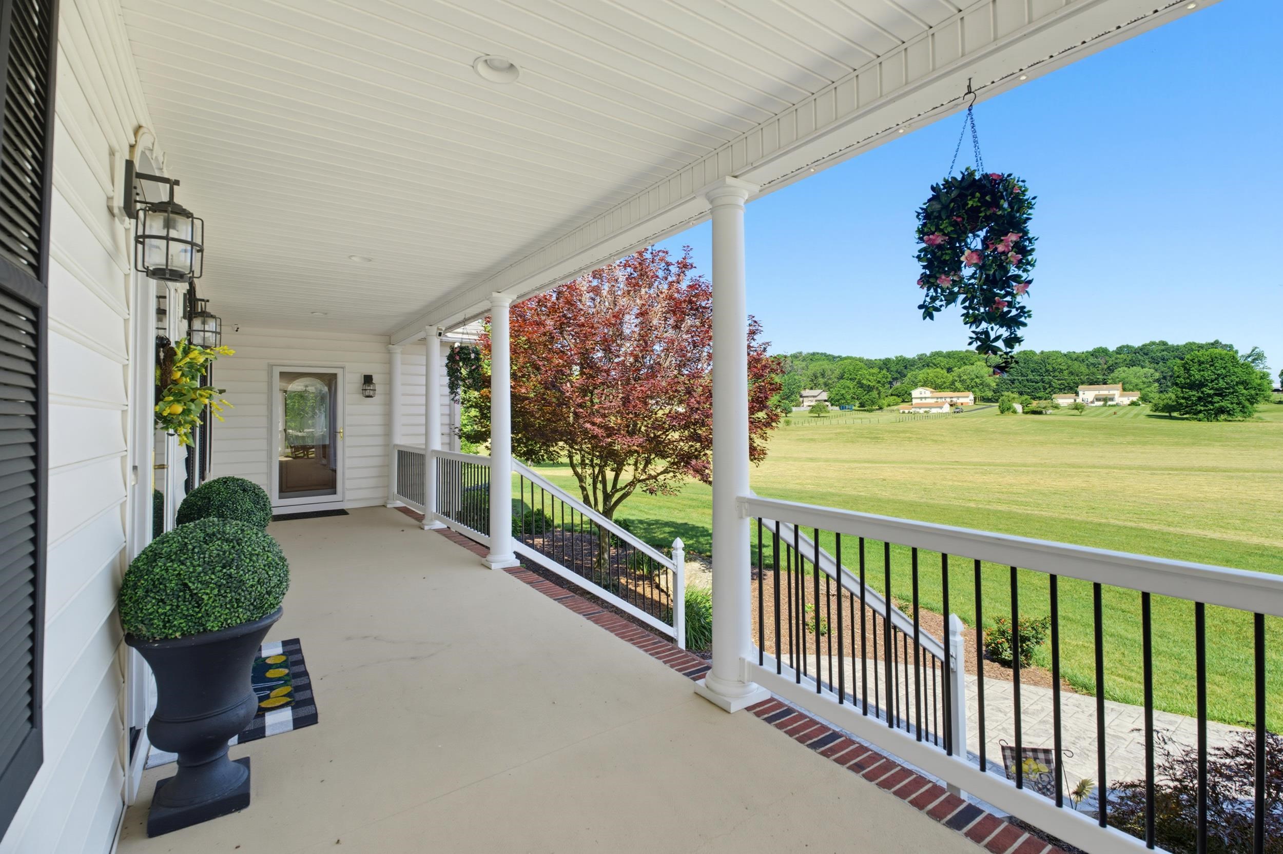 572 AUGUSTA FARMS RD, WAYNESBORO, Virginia 22980, 5 Bedrooms Bedrooms, ,3 BathroomsBathrooms,Residential,572 AUGUSTA FARMS RD,680743 MLS # 680743 572 AUGUSTA FARMS RD, WAYNESBORO, Virginia 22980, 5 Bedrooms Bedrooms, ,3 BathroomsBathrooms,Residential,572 AUGUSTA FARMS RD,680743 MLS # 680743