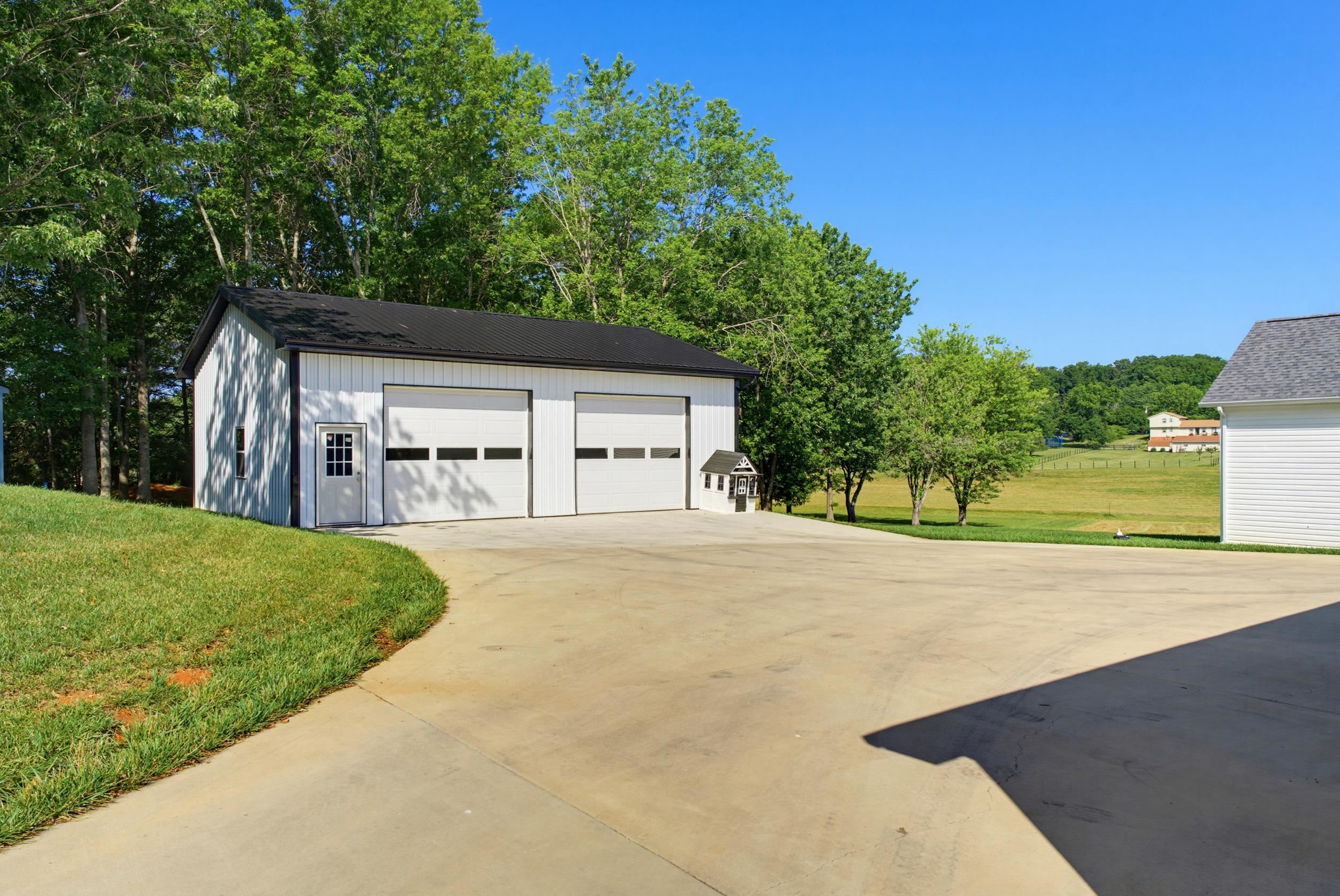 572 AUGUSTA FARMS RD, WAYNESBORO, Virginia 22980, 5 Bedrooms Bedrooms, ,3 BathroomsBathrooms,Residential,572 AUGUSTA FARMS RD,680743 MLS # 680743 572 AUGUSTA FARMS RD, WAYNESBORO, Virginia 22980, 5 Bedrooms Bedrooms, ,3 BathroomsBathrooms,Residential,572 AUGUSTA FARMS RD,680743 MLS # 680743