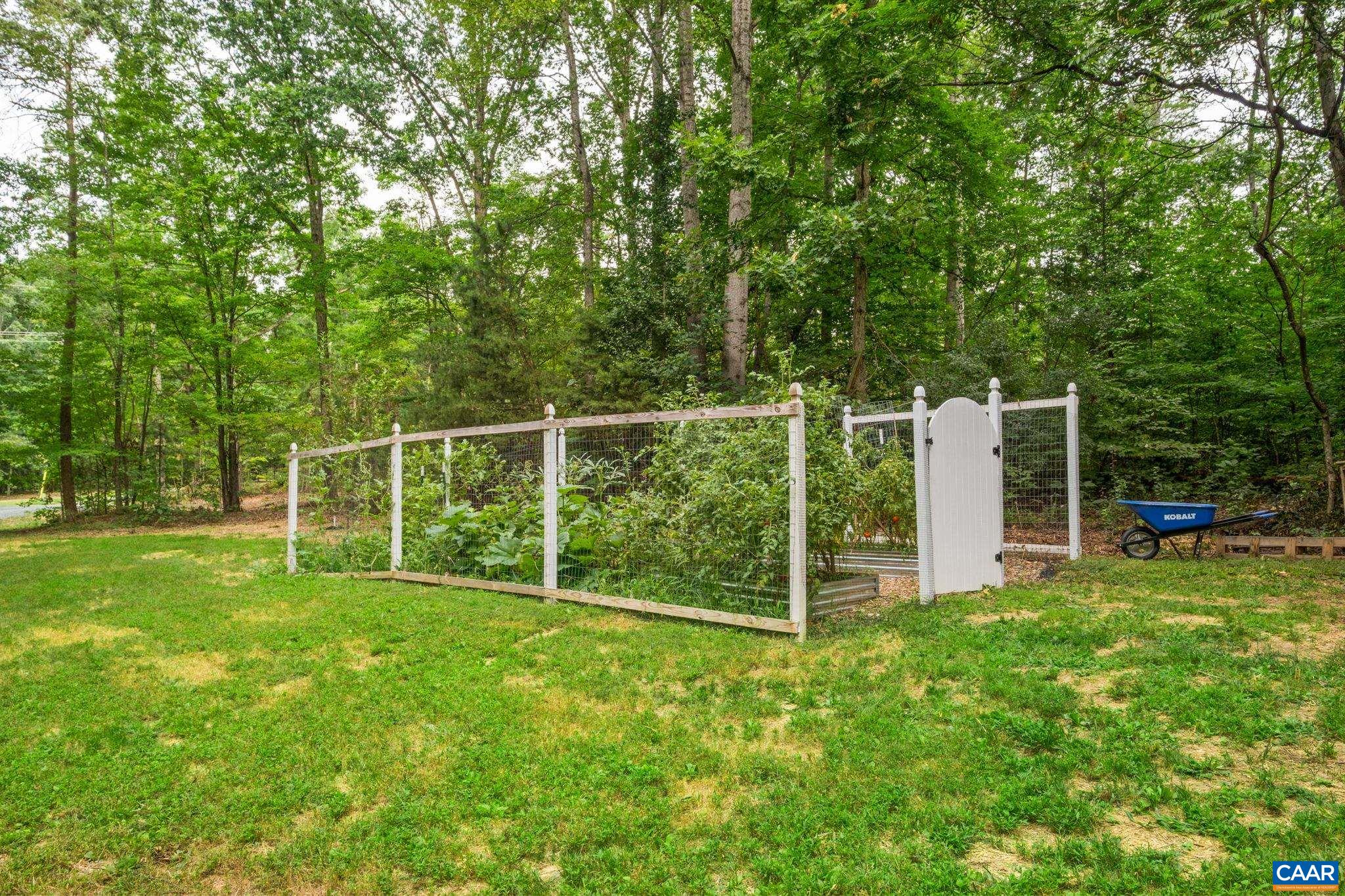11022 S CONSTITUTION RTE, SCOTTSVILLE, Virginia 24590, 3 Bedrooms Bedrooms, ,2 BathroomsBathrooms,Residential,11022 S CONSTITUTION RTE,680749 MLS # 680749 11022 S CONSTITUTION RTE, SCOTTSVILLE, Virginia 24590, 3 Bedrooms Bedrooms, ,2 BathroomsBathrooms,Residential,11022 S CONSTITUTION RTE,680749 MLS # 680749