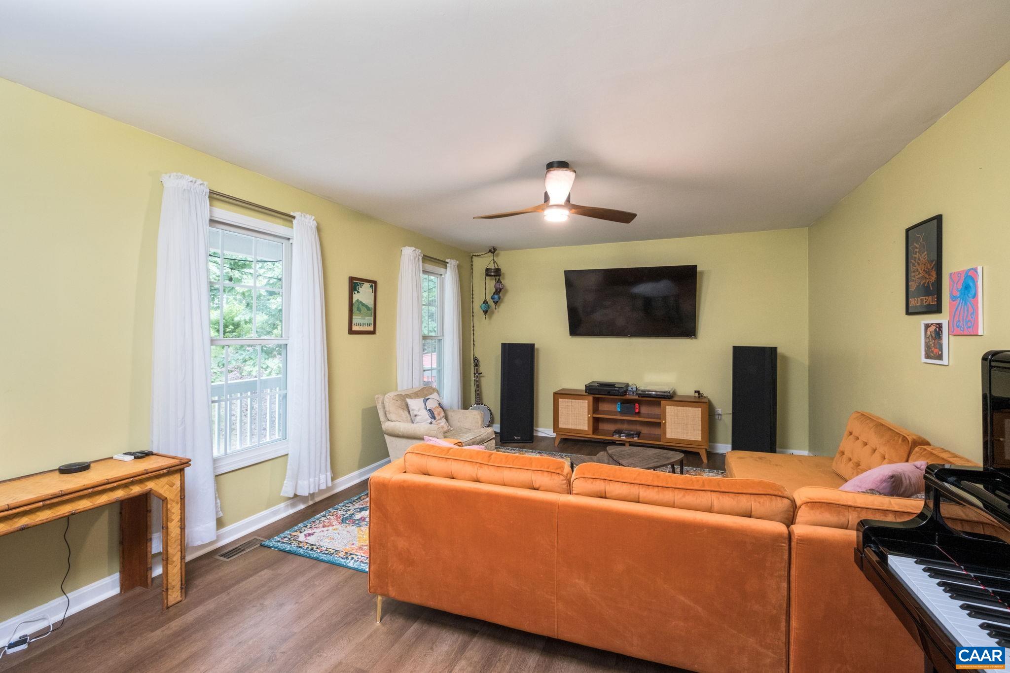 11022 S CONSTITUTION RTE, SCOTTSVILLE, Virginia 24590, 3 Bedrooms Bedrooms, ,2 BathroomsBathrooms,Residential,11022 S CONSTITUTION RTE,680749 MLS # 680749 11022 S CONSTITUTION RTE, SCOTTSVILLE, Virginia 24590, 3 Bedrooms Bedrooms, ,2 BathroomsBathrooms,Residential,11022 S CONSTITUTION RTE,680749 MLS # 680749