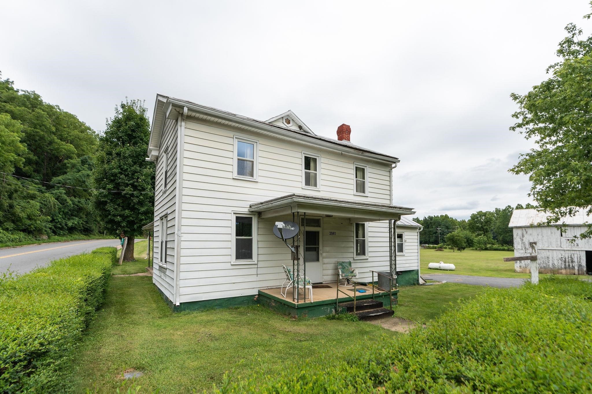 3941 CHURCHVILLE AVE, CHURCHVILLE, Virginia 24421, 3 Bedrooms Bedrooms, ,1 BathroomBathrooms,Residential,3941 CHURCHVILLE AVE,679995 MLS # 679995
