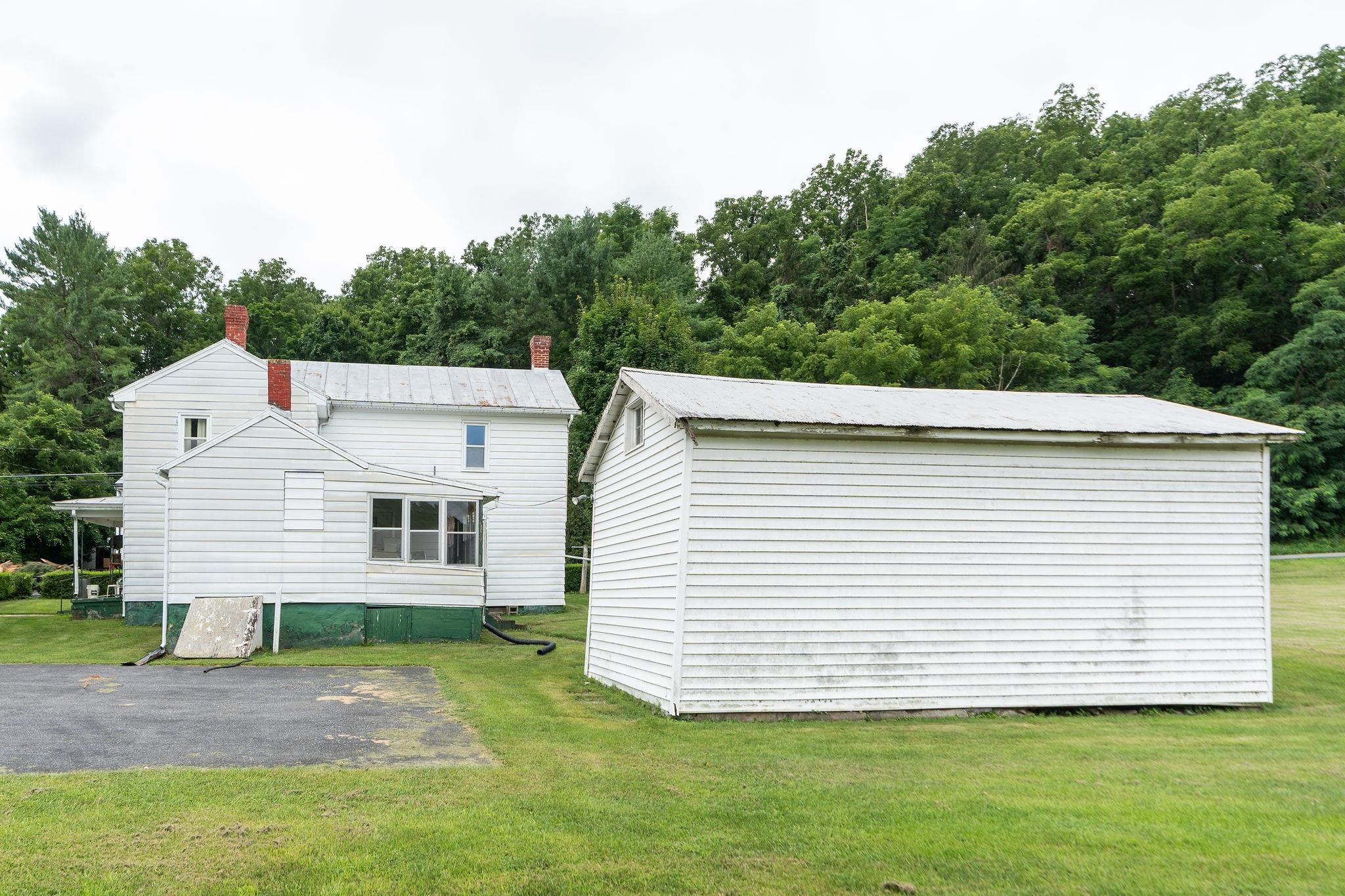 3941 CHURCHVILLE AVE, CHURCHVILLE, Virginia 24421, 3 Bedrooms Bedrooms, ,1 BathroomBathrooms,Residential,3941 CHURCHVILLE AVE,679995 MLS # 679995