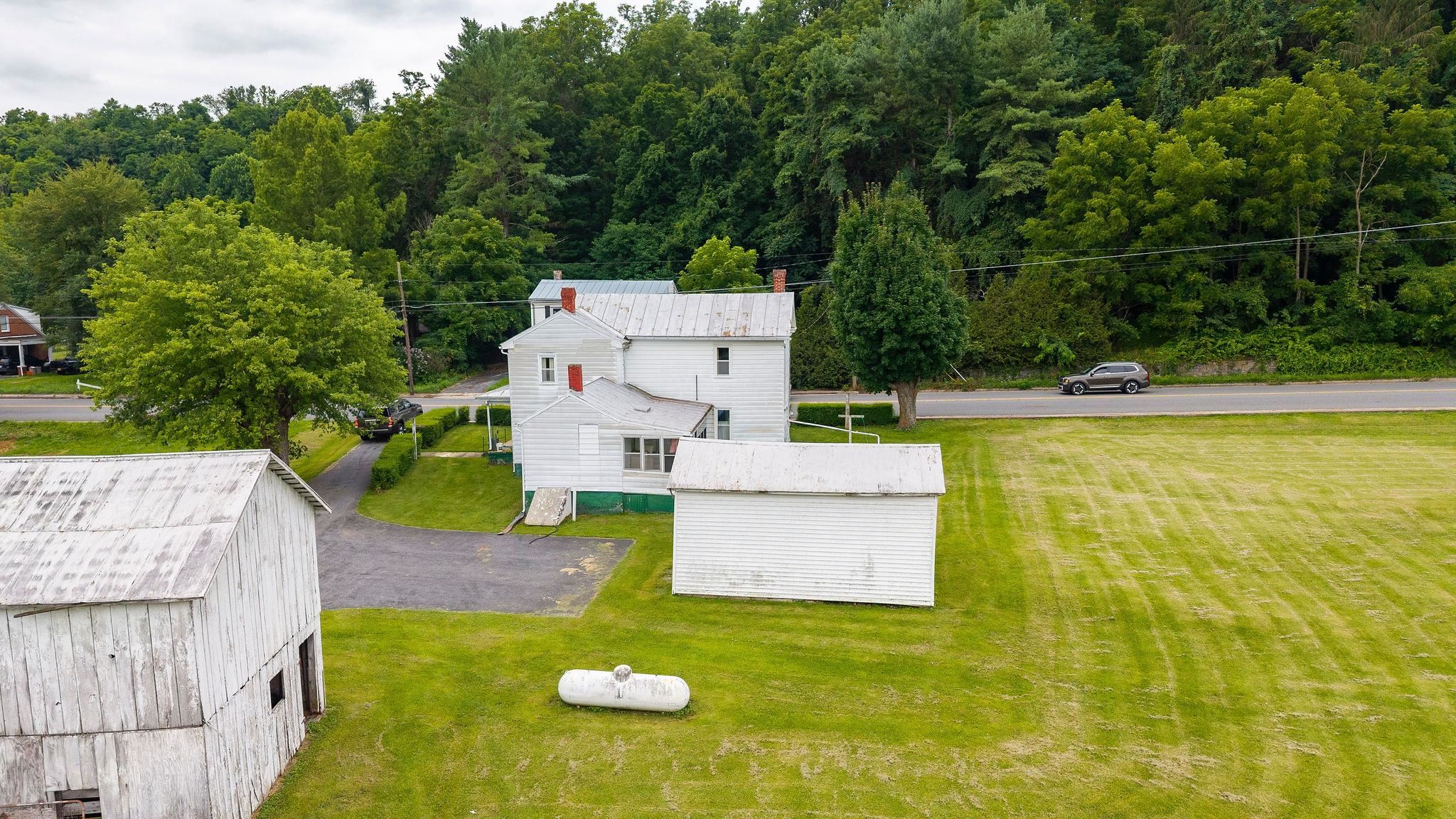 3941 CHURCHVILLE AVE, CHURCHVILLE, Virginia 24421, 3 Bedrooms Bedrooms, ,1 BathroomBathrooms,Residential,3941 CHURCHVILLE AVE,679995 MLS # 679995