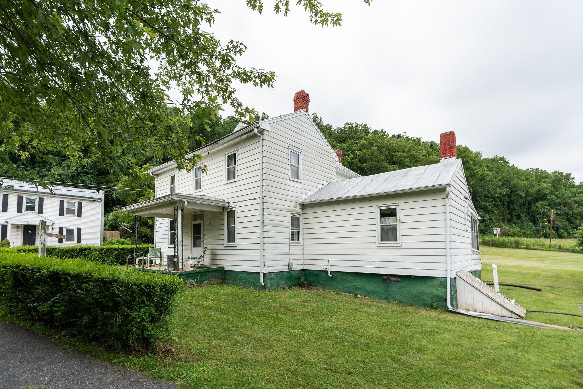 3941 CHURCHVILLE AVE, CHURCHVILLE, Virginia 24421, 3 Bedrooms Bedrooms, ,1 BathroomBathrooms,Residential,3941 CHURCHVILLE AVE,679995 MLS # 679995