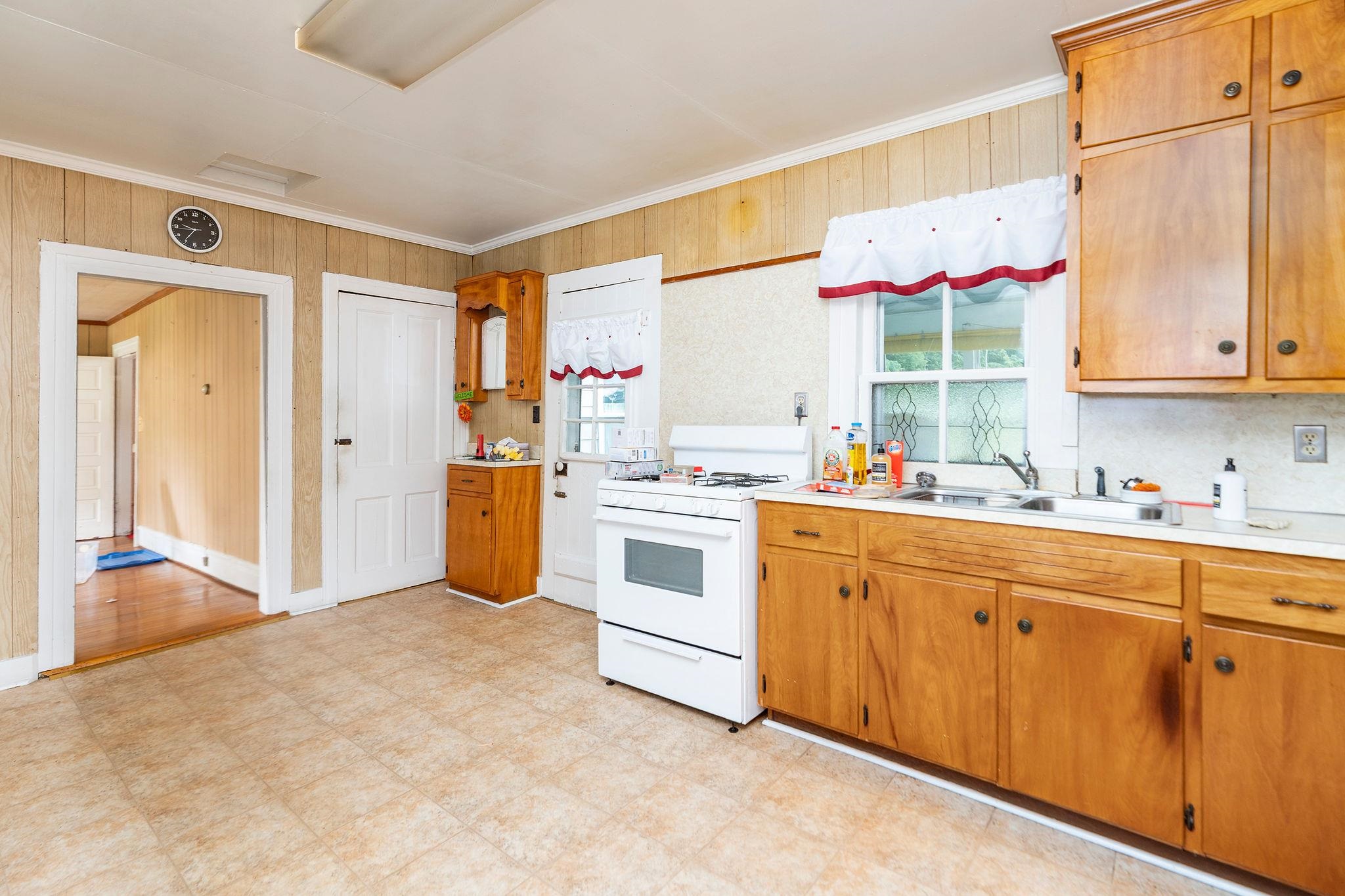 3941 CHURCHVILLE AVE, CHURCHVILLE, Virginia 24421, 3 Bedrooms Bedrooms, ,1 BathroomBathrooms,Residential,3941 CHURCHVILLE AVE,679995 MLS # 679995