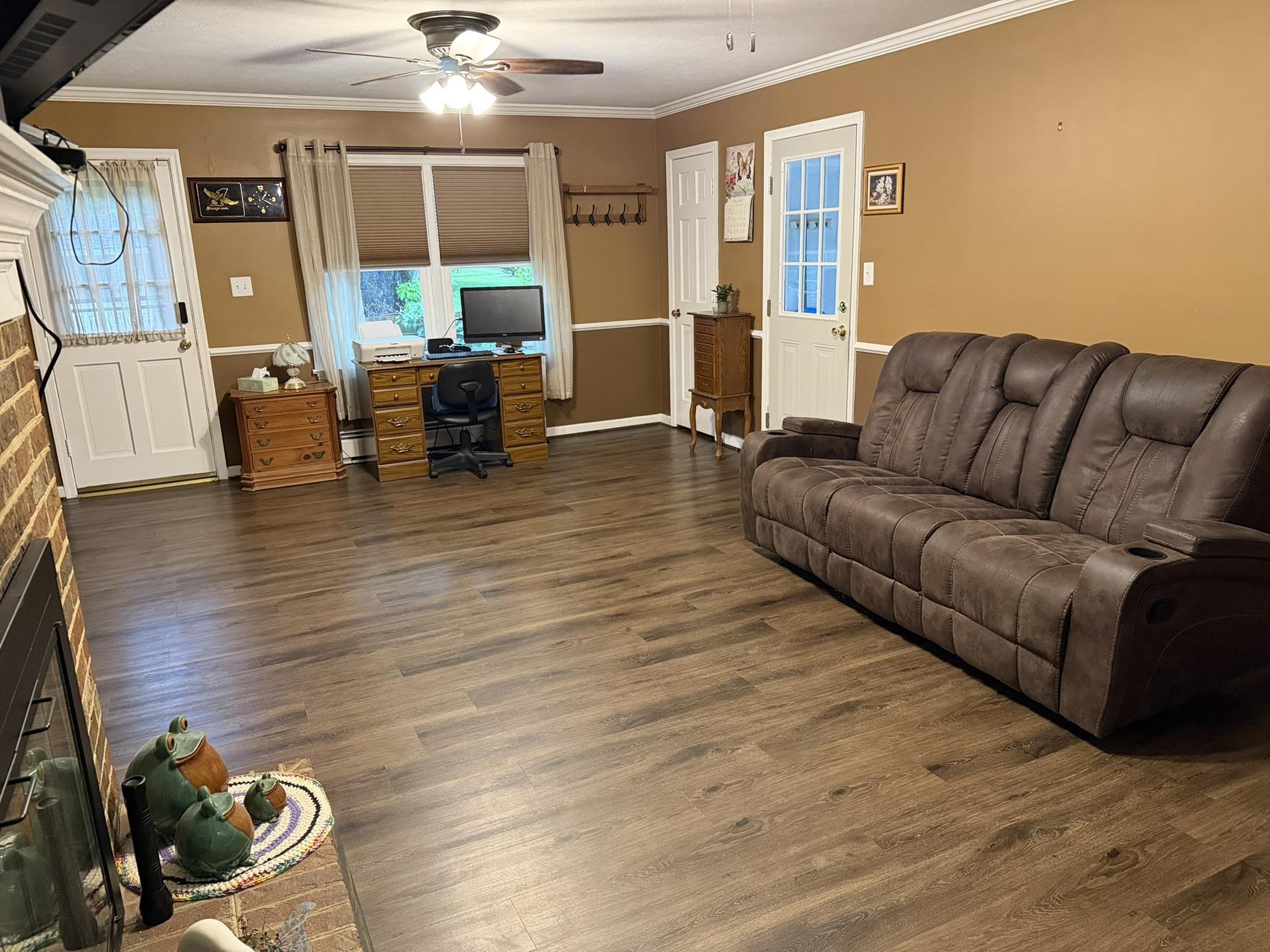 200 PELHAM DR, WAYNESBORO, Virginia 22980, 5 Bedrooms Bedrooms, ,3 BathroomsBathrooms,Residential,200 PELHAM DR,680758 MLS # 680758 200 PELHAM DR, WAYNESBORO, Virginia 22980, 5 Bedrooms Bedrooms, ,3 BathroomsBathrooms,Residential,200 PELHAM DR,680758 MLS # 680758