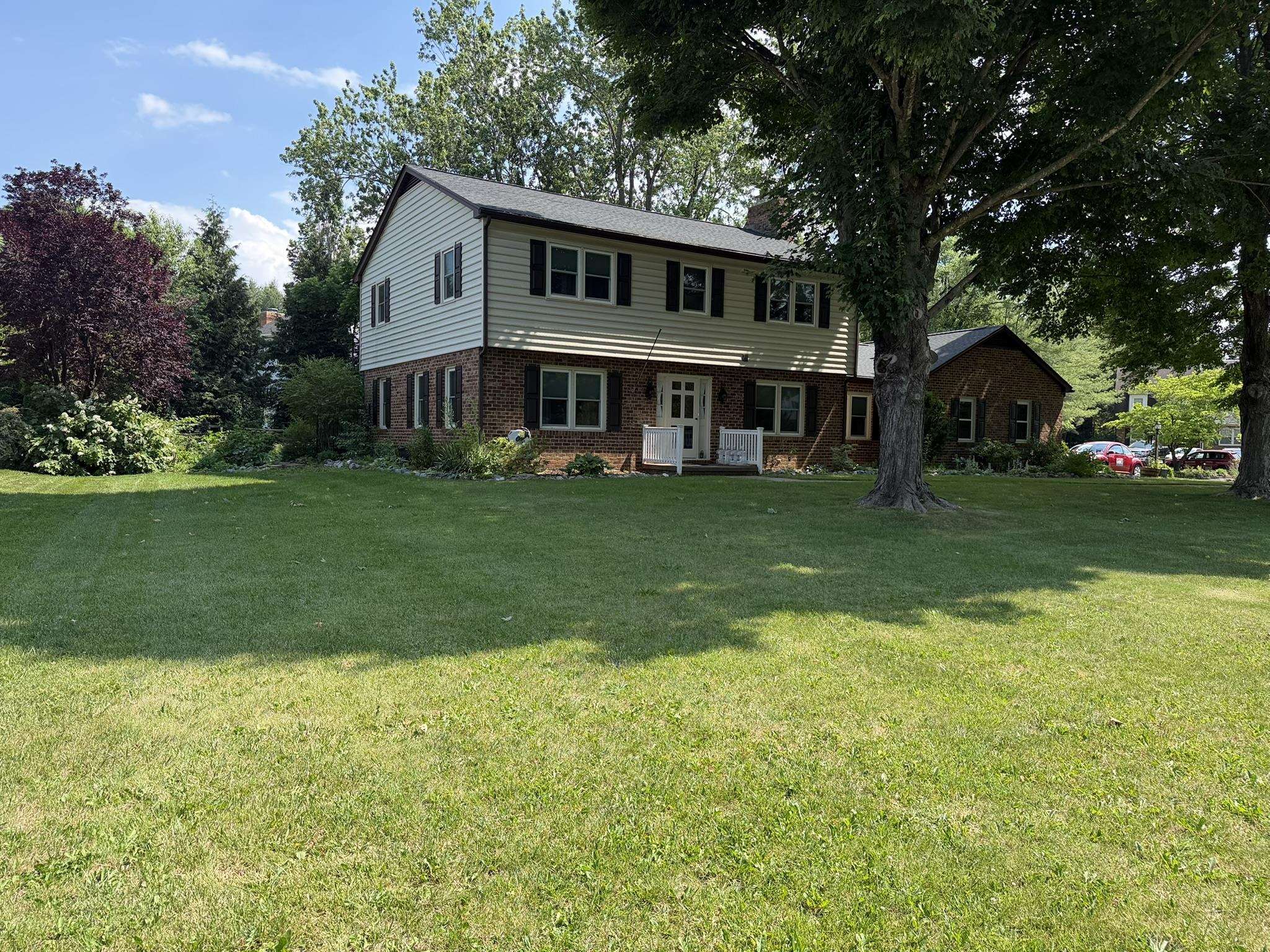 200 PELHAM DR, WAYNESBORO, Virginia 22980, 5 Bedrooms Bedrooms, ,3 BathroomsBathrooms,Residential,200 PELHAM DR,680758 MLS # 680758 200 PELHAM DR, WAYNESBORO, Virginia 22980, 5 Bedrooms Bedrooms, ,3 BathroomsBathrooms,Residential,200 PELHAM DR,680758 MLS # 680758