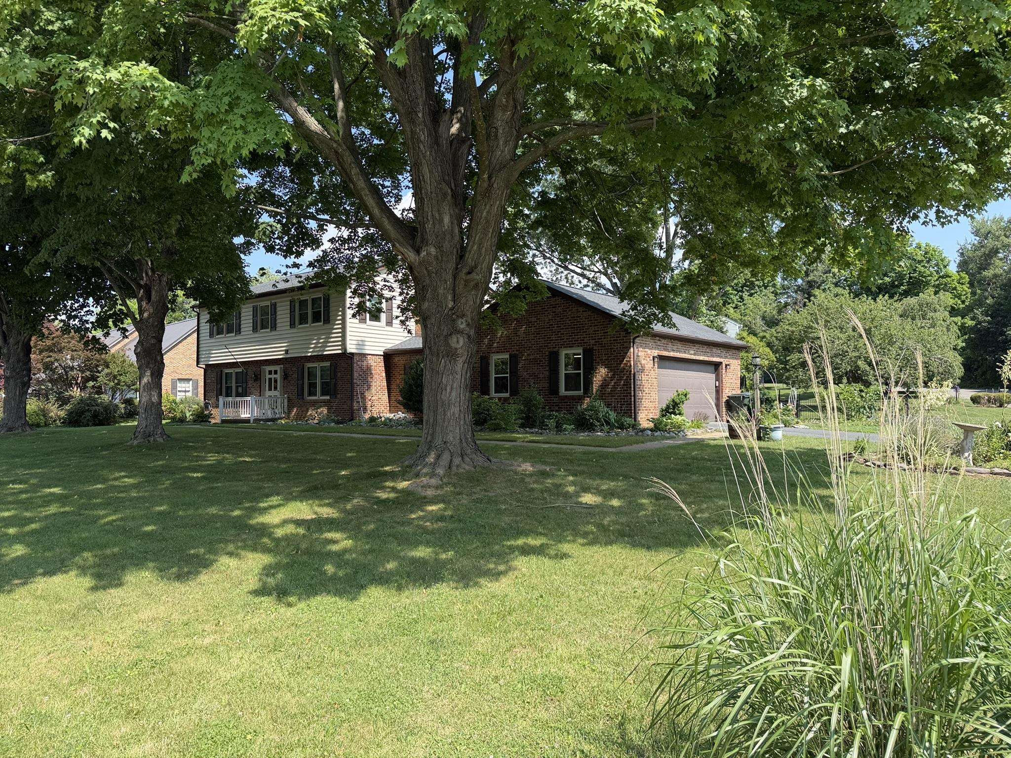 200 PELHAM DR, WAYNESBORO, Virginia 22980, 5 Bedrooms Bedrooms, ,3 BathroomsBathrooms,Residential,200 PELHAM DR,680758 MLS # 680758 200 PELHAM DR, WAYNESBORO, Virginia 22980, 5 Bedrooms Bedrooms, ,3 BathroomsBathrooms,Residential,200 PELHAM DR,680758 MLS # 680758