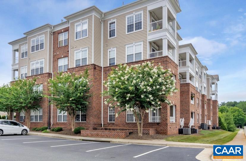 1051 GLENWOOD STATION LN, CHARLOTTESVILLE, Virginia 22901, 2 Bedrooms Bedrooms, ,2 BathroomsBathrooms,Residential,1051 GLENWOOD STATION LN,680760 MLS # 680760 1051 GLENWOOD STATION LN, CHARLOTTESVILLE, Virginia 22901, 2 Bedrooms Bedrooms, ,2 BathroomsBathrooms,Residential,1051 GLENWOOD STATION LN,680760 MLS # 680760