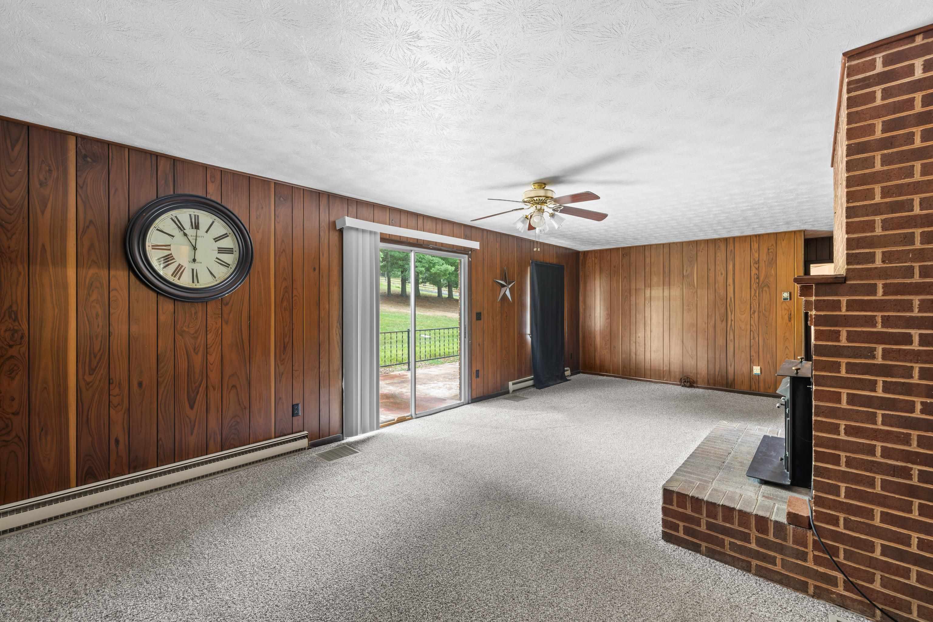 365 BERRY FARM RD, STAUNTON, Virginia 24401, 3 Bedrooms Bedrooms, ,1 BathroomBathrooms,Residential,365 BERRY FARM RD,680499 MLS # 680499 365 BERRY FARM RD, STAUNTON, Virginia 24401, 3 Bedrooms Bedrooms, ,1 BathroomBathrooms,Residential,365 BERRY FARM RD,680499 MLS # 680499