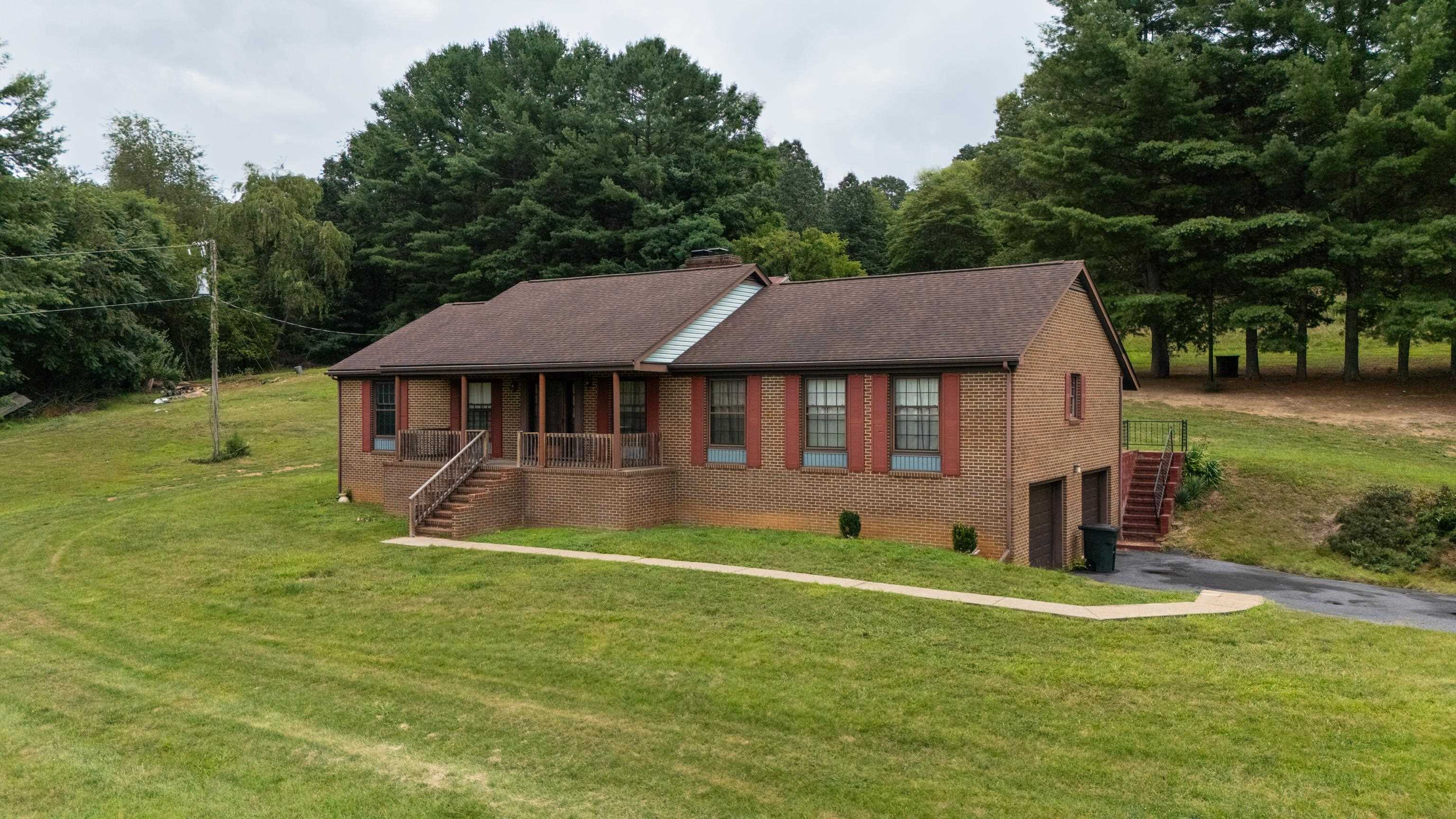 365 BERRY FARM RD, STAUNTON, Virginia 24401, 3 Bedrooms Bedrooms, ,1 BathroomBathrooms,Residential,365 BERRY FARM RD,680499 MLS # 680499 365 BERRY FARM RD, STAUNTON, Virginia 24401, 3 Bedrooms Bedrooms, ,1 BathroomBathrooms,Residential,365 BERRY FARM RD,680499 MLS # 680499