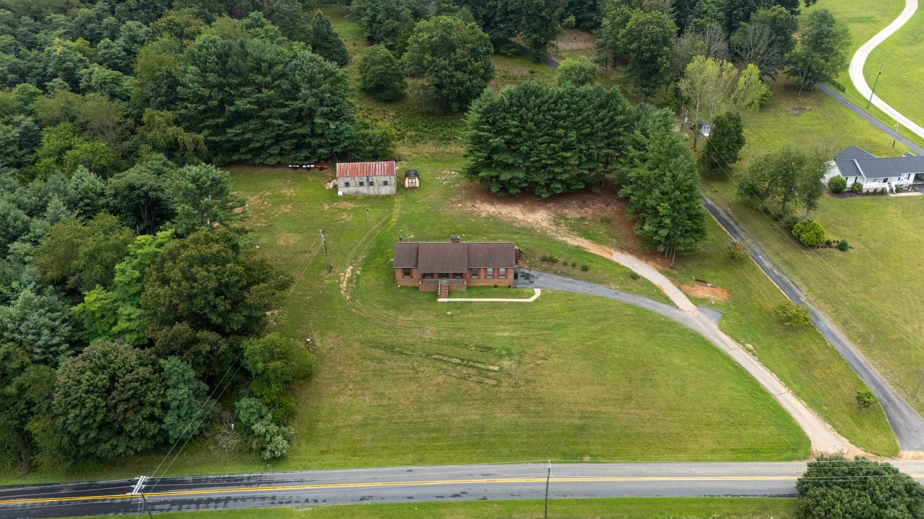 365 BERRY FARM RD, STAUNTON, Virginia 24401, 3 Bedrooms Bedrooms, ,1 BathroomBathrooms,Residential,365 BERRY FARM RD,680499 MLS # 680499 365 BERRY FARM RD, STAUNTON, Virginia 24401, 3 Bedrooms Bedrooms, ,1 BathroomBathrooms,Residential,365 BERRY FARM RD,680499 MLS # 680499
