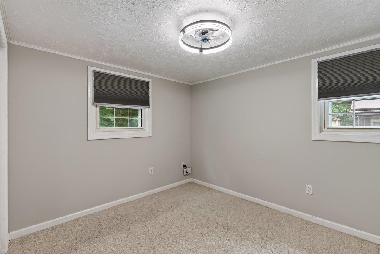 3066 MOUNTAIN FARM RD, ELKTON, Virginia 22827, 2 Bedrooms Bedrooms, ,1 BathroomBathrooms,Residential,3066 MOUNTAIN FARM RD,680774 MLS # 680774 3066 MOUNTAIN FARM RD, ELKTON, Virginia 22827, 2 Bedrooms Bedrooms, ,1 BathroomBathrooms,Residential,3066 MOUNTAIN FARM RD,680774 MLS # 680774